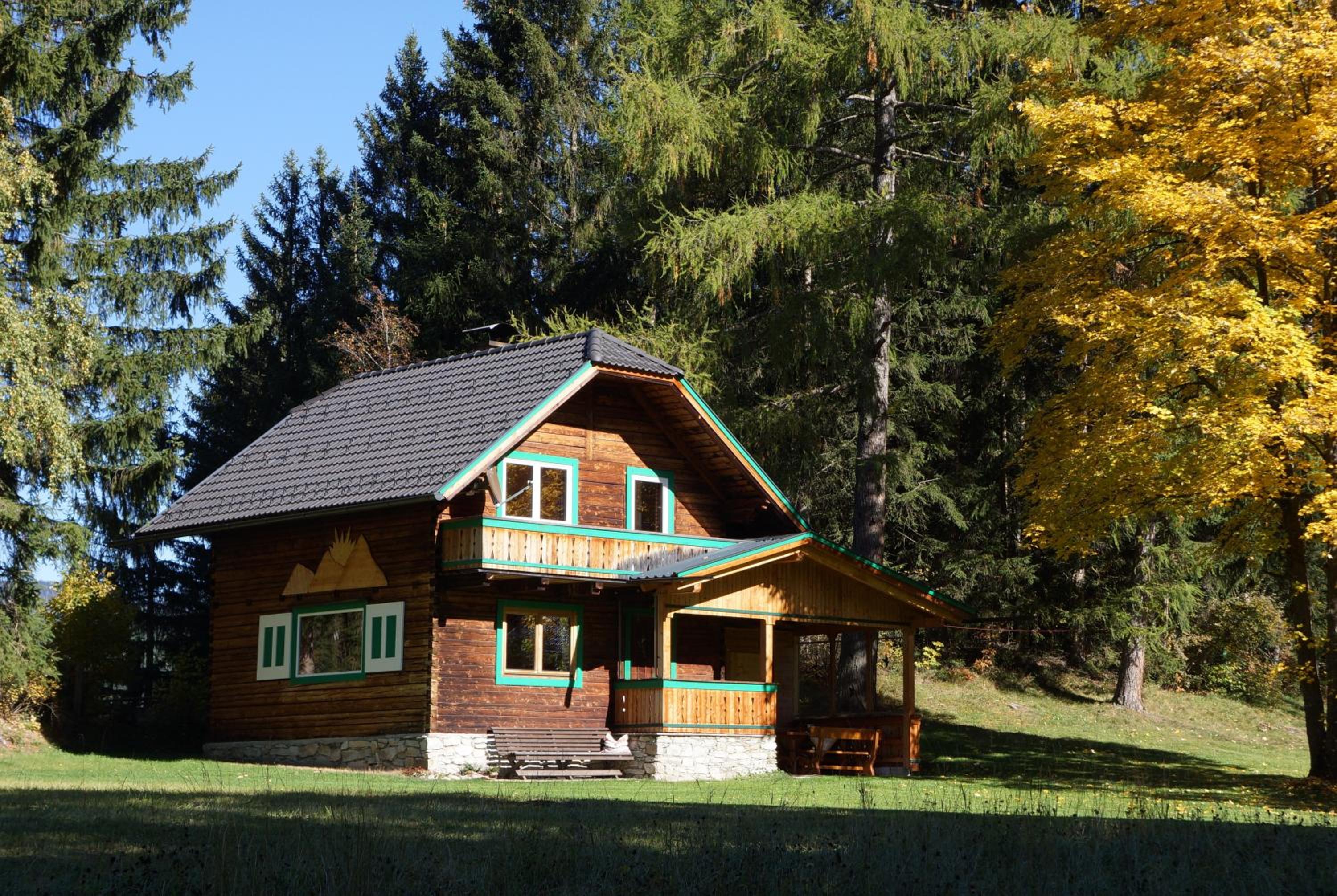 Three-Bedroom House photo 2