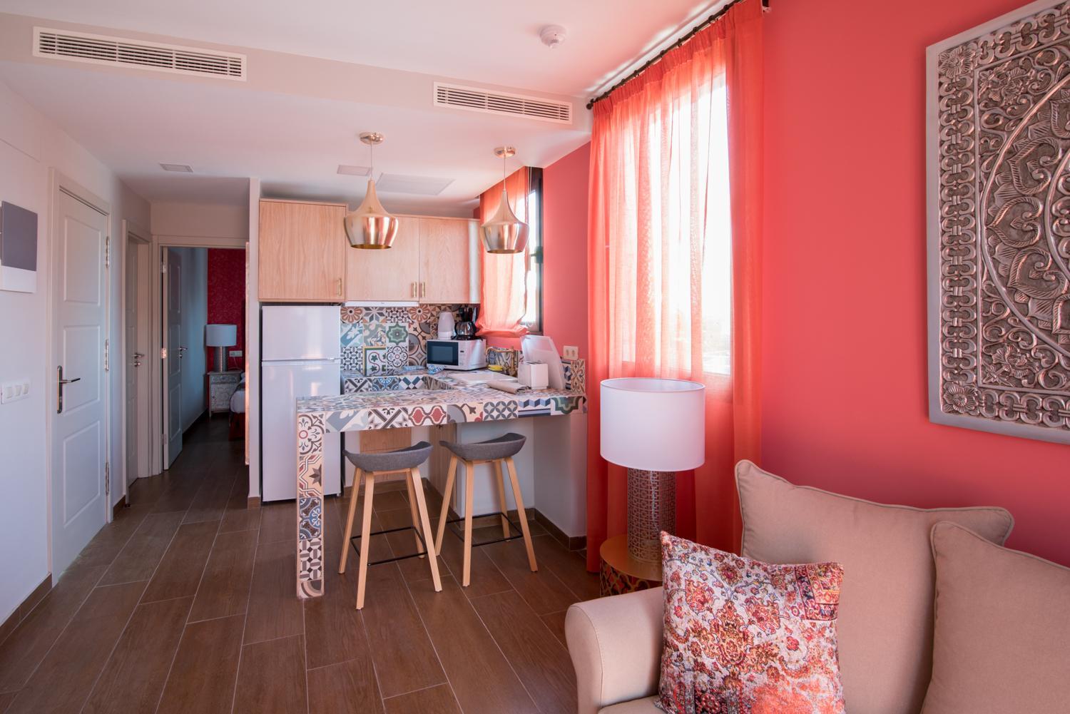Deluxe Apartment with Balcony - Photo 43