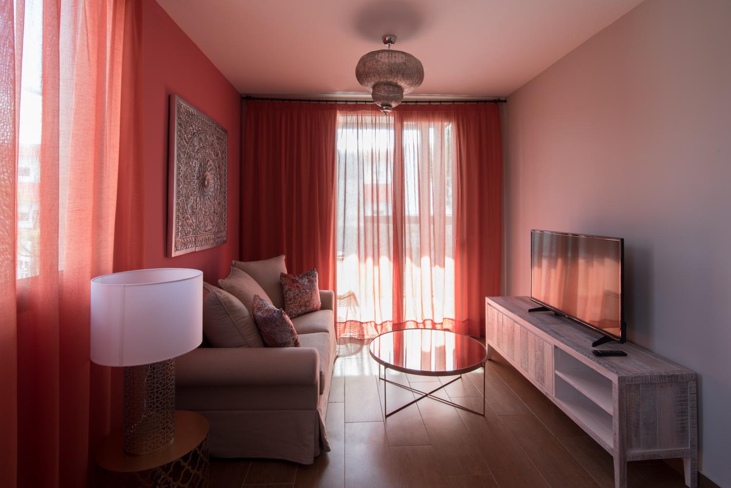 Deluxe Apartment with Balcony - Photo 31