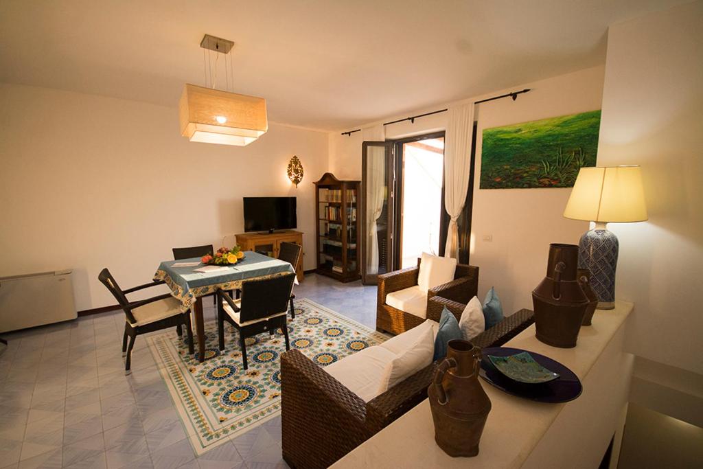 Three Bedroom House with Terrace and Sea View