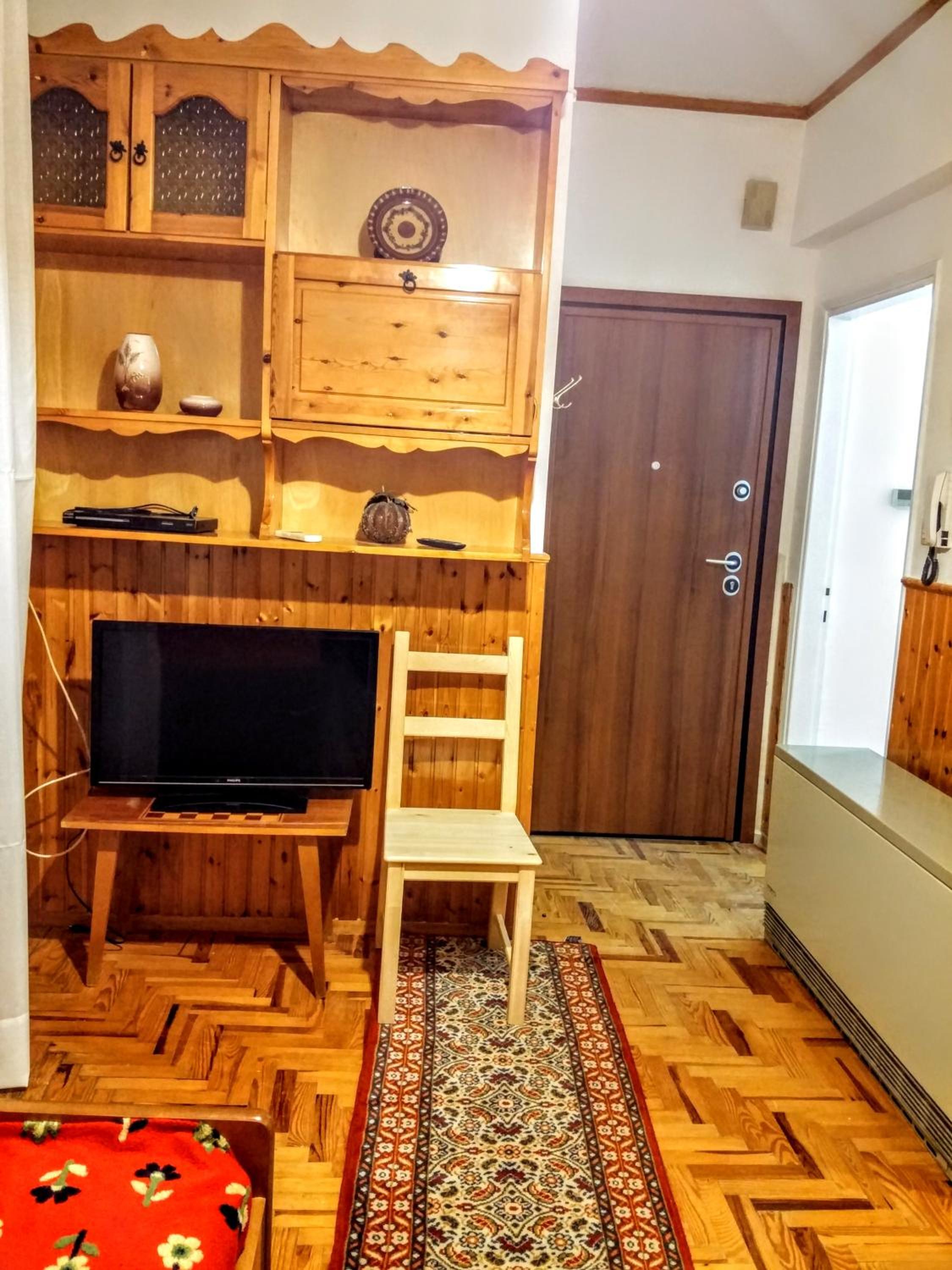 Apartment with Mountain View photo 3