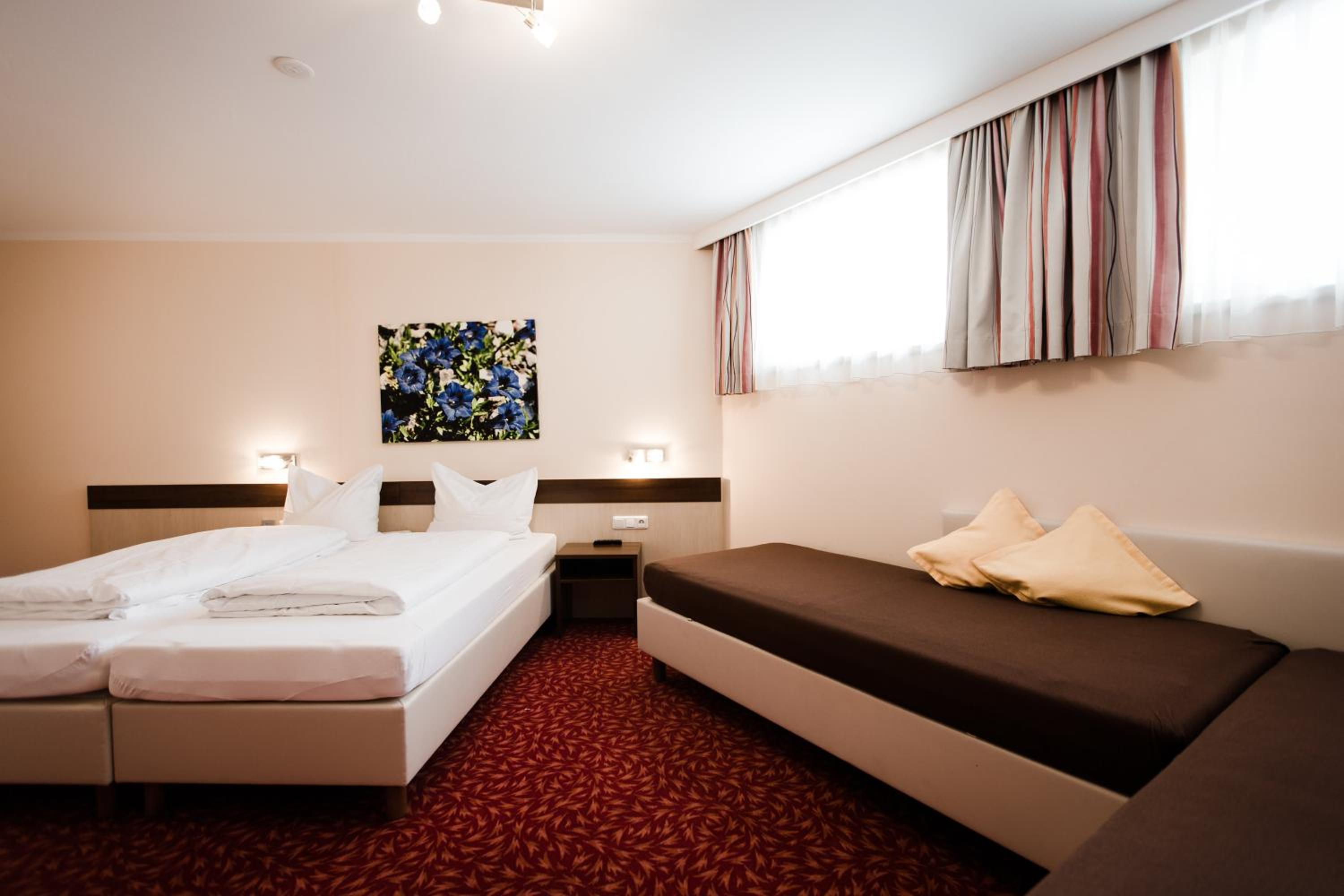 Apartment (6 Adults) - Photo 11