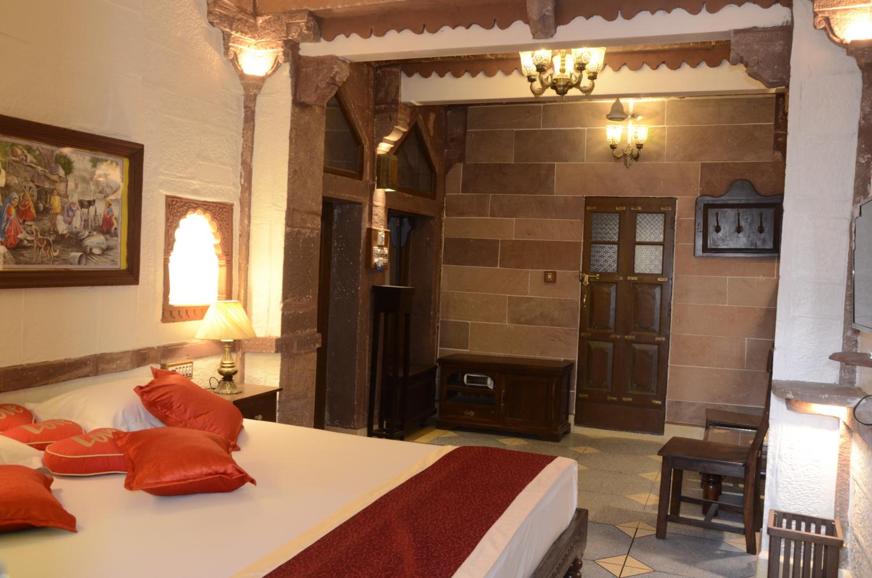 King Suite with Balcony & Fort View - Photo 4
