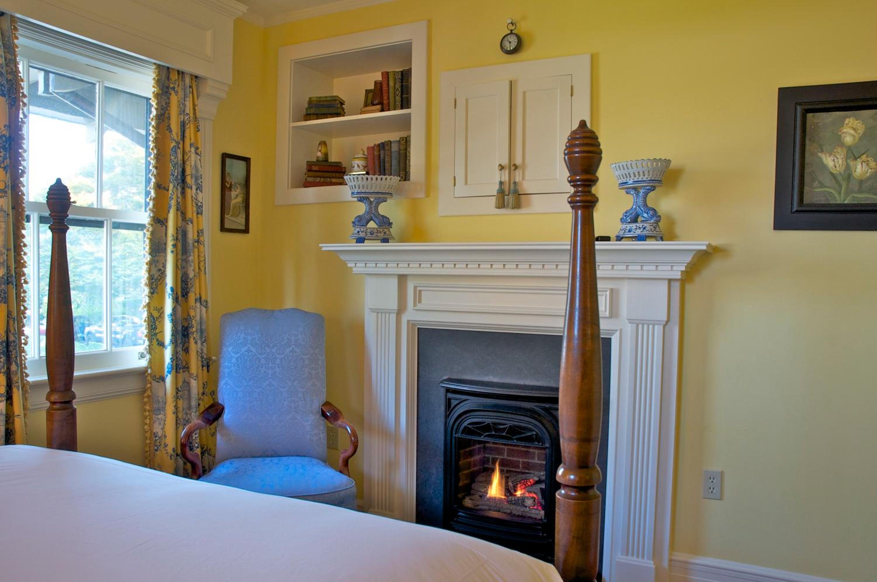 Double Room with Private Bathroom - Murray Room photo 1