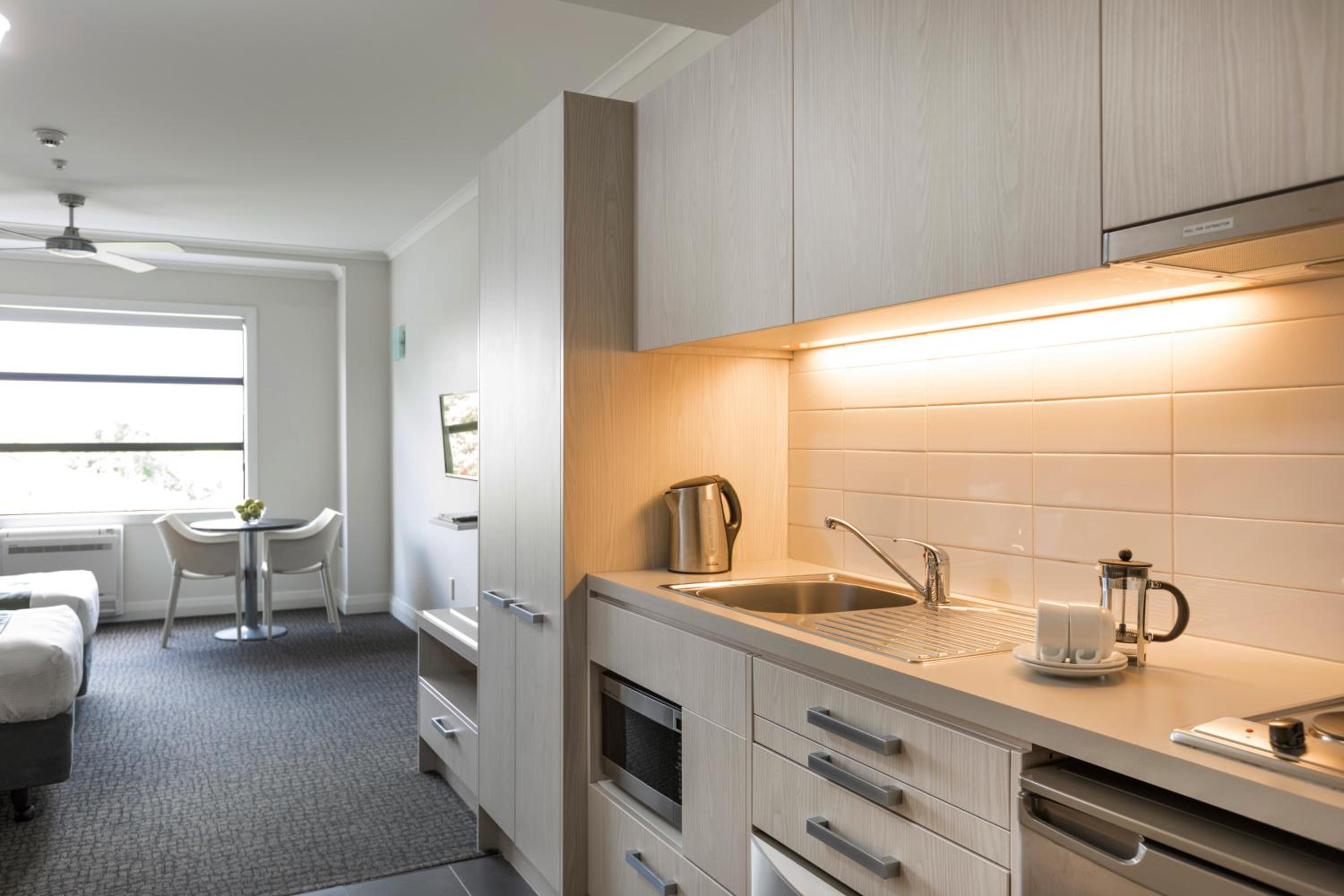 Studio Apartment - Photo 14