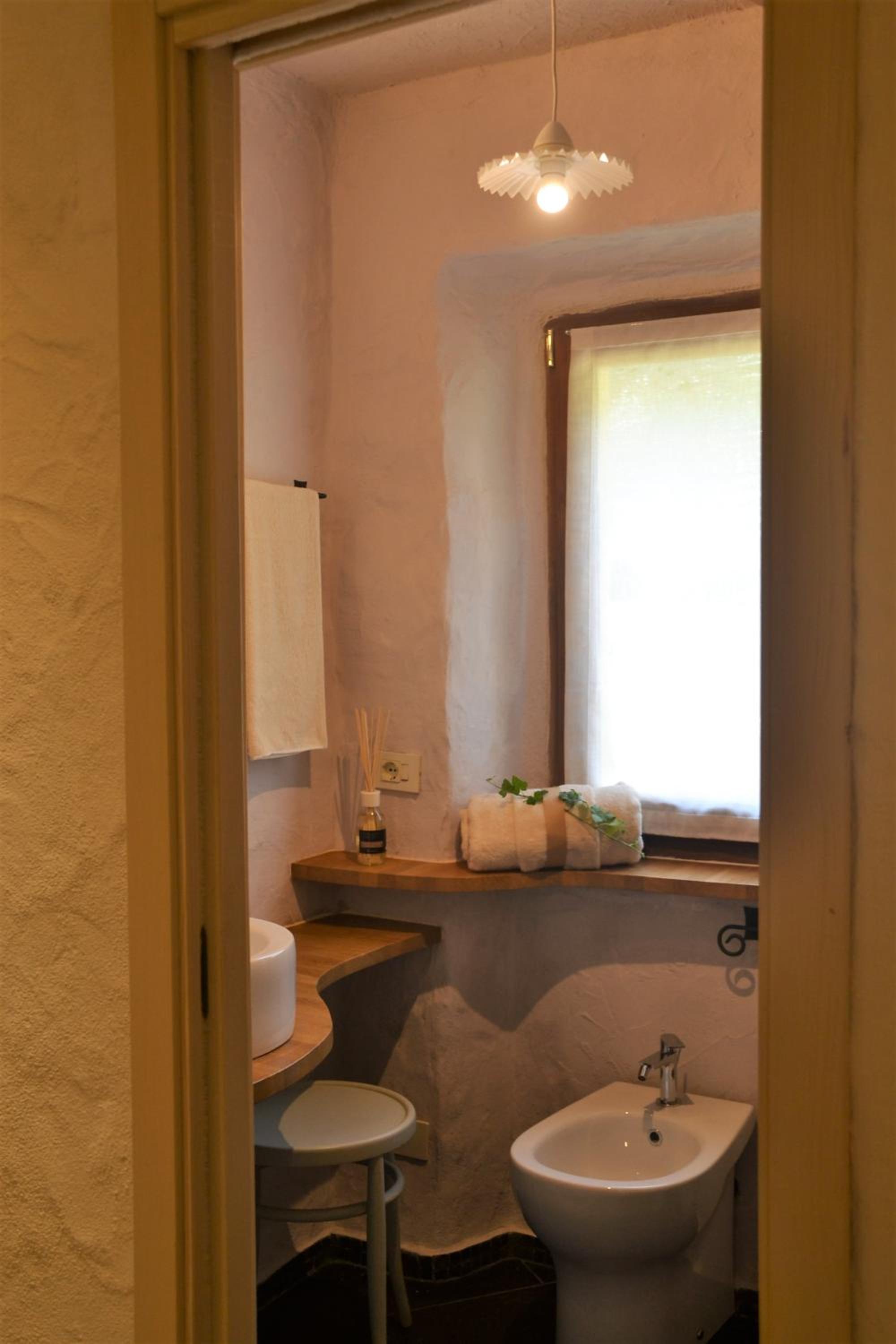 Deluxe Double Room with Extra Bed - Photo 2