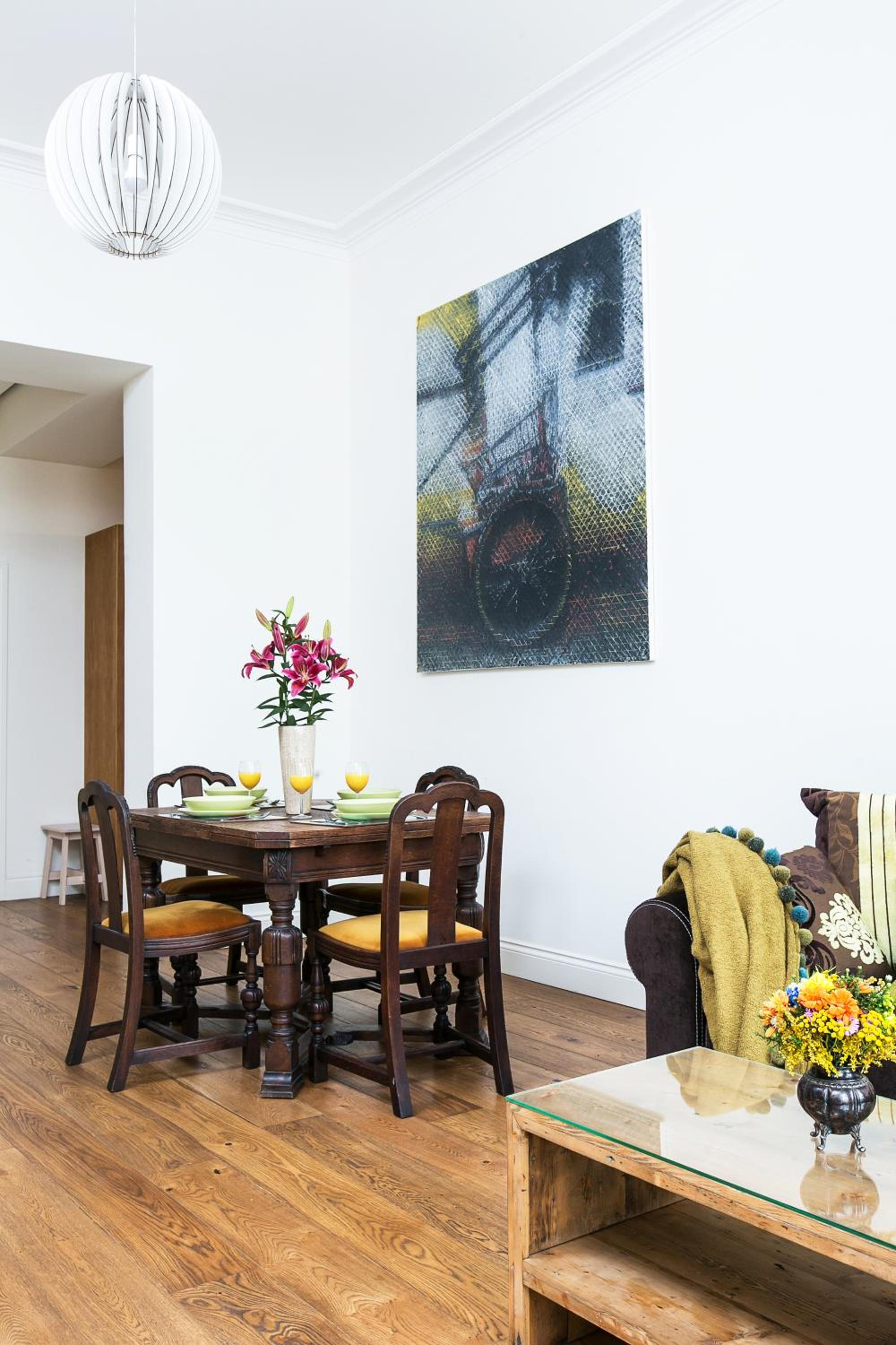 One-Bedroom Apartment - Photo 3