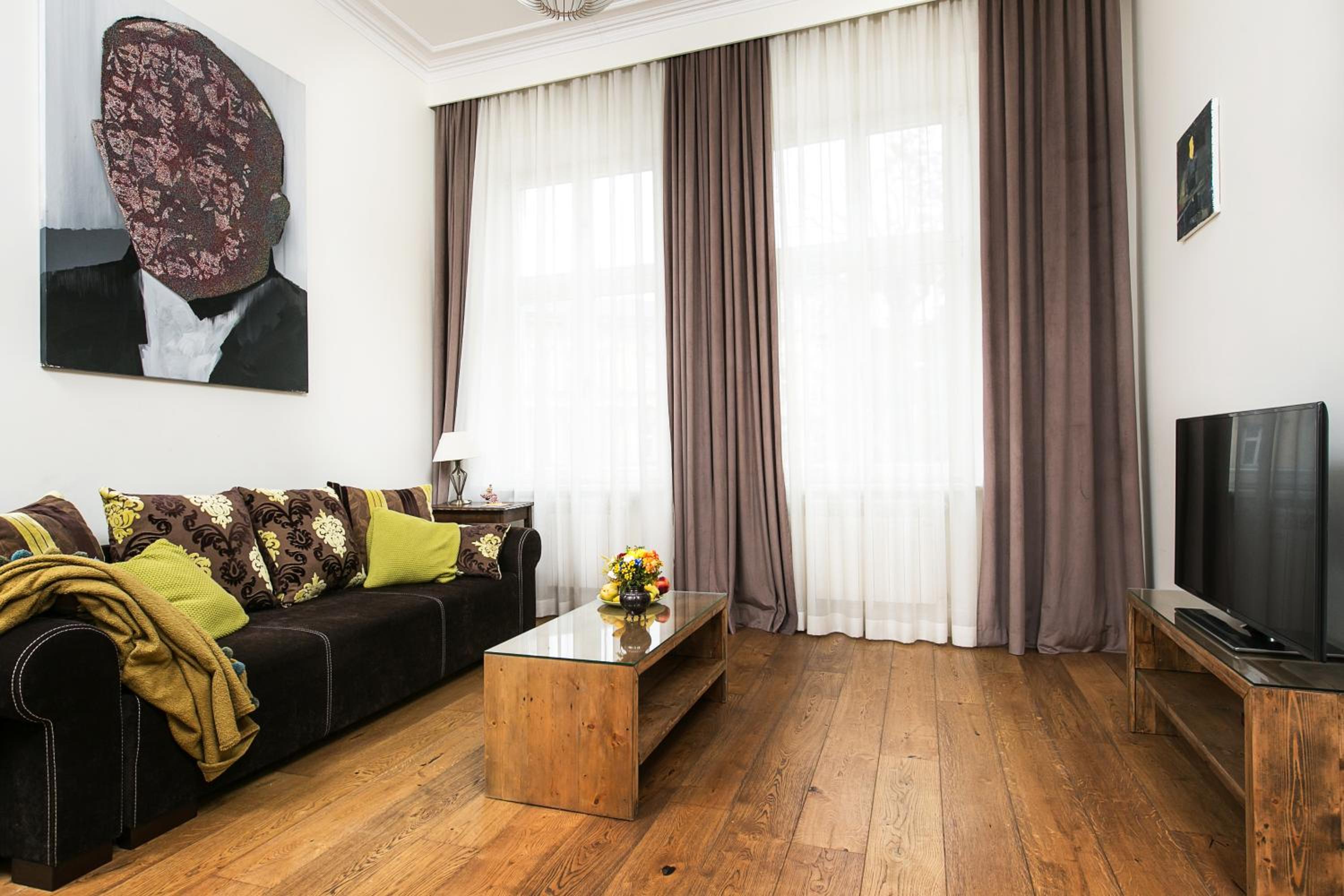 One-Bedroom Apartment - Photo 20
