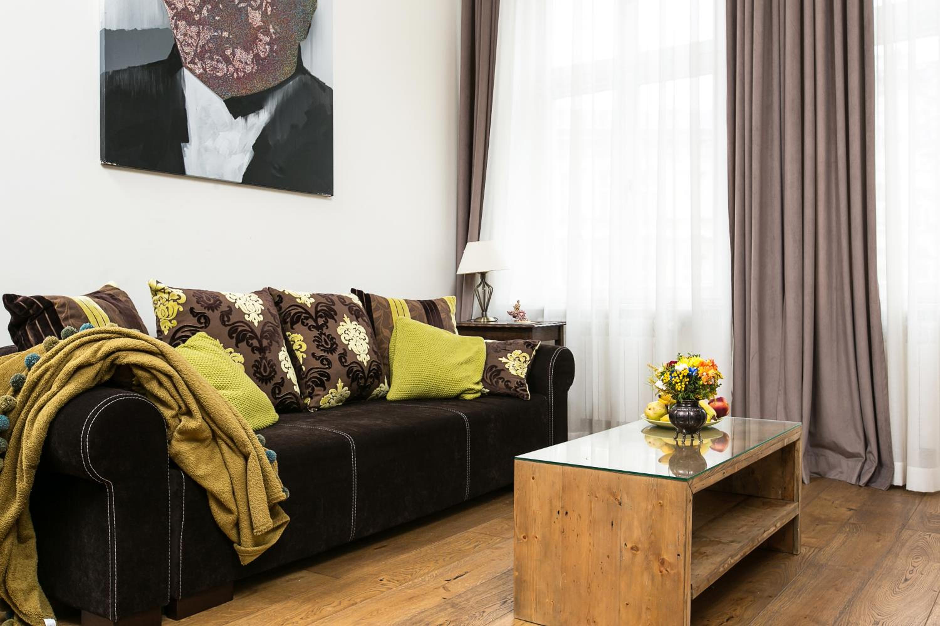 One-Bedroom Apartment - Photo 21