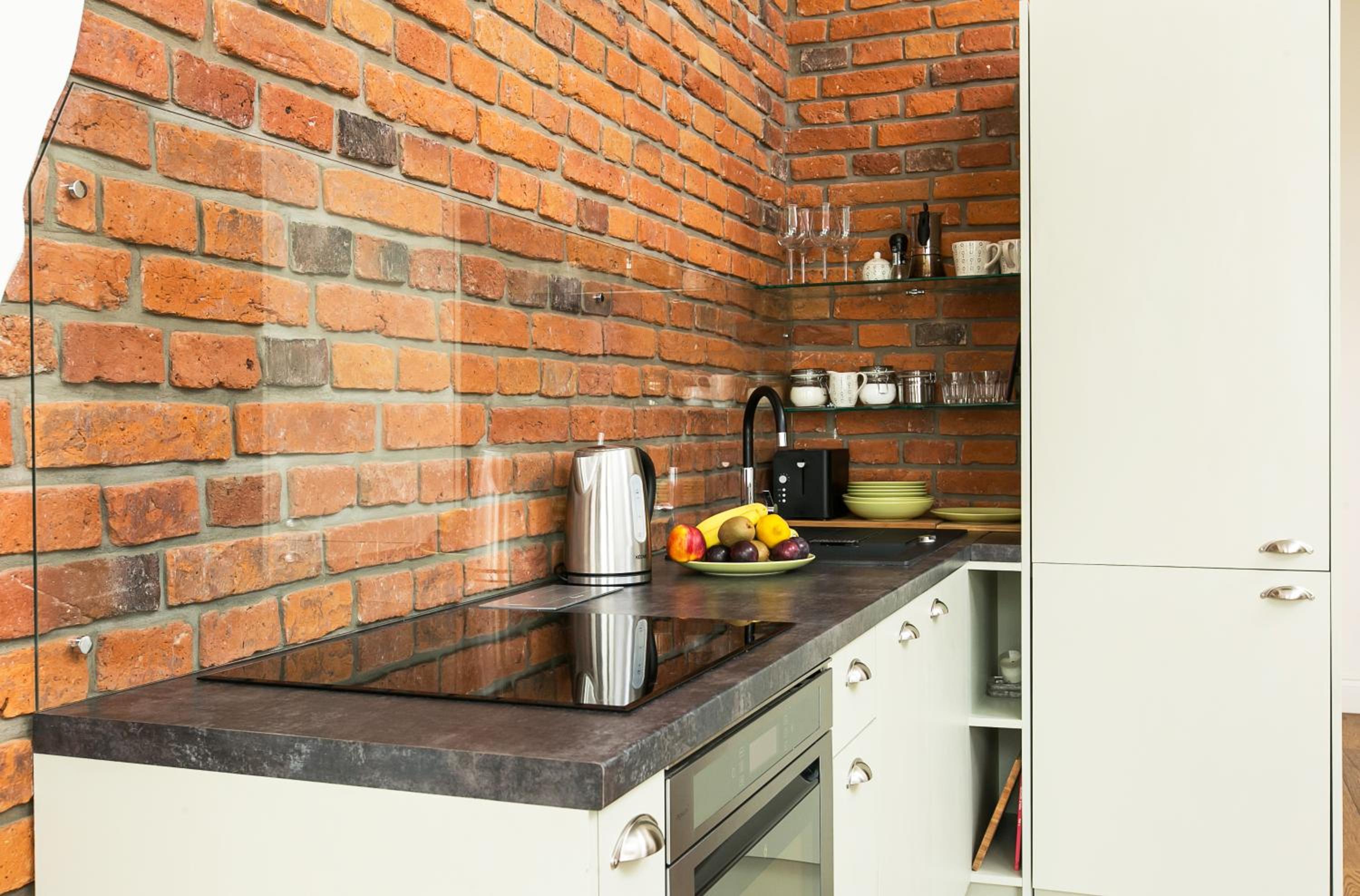 One-Bedroom Apartment - Photo 23