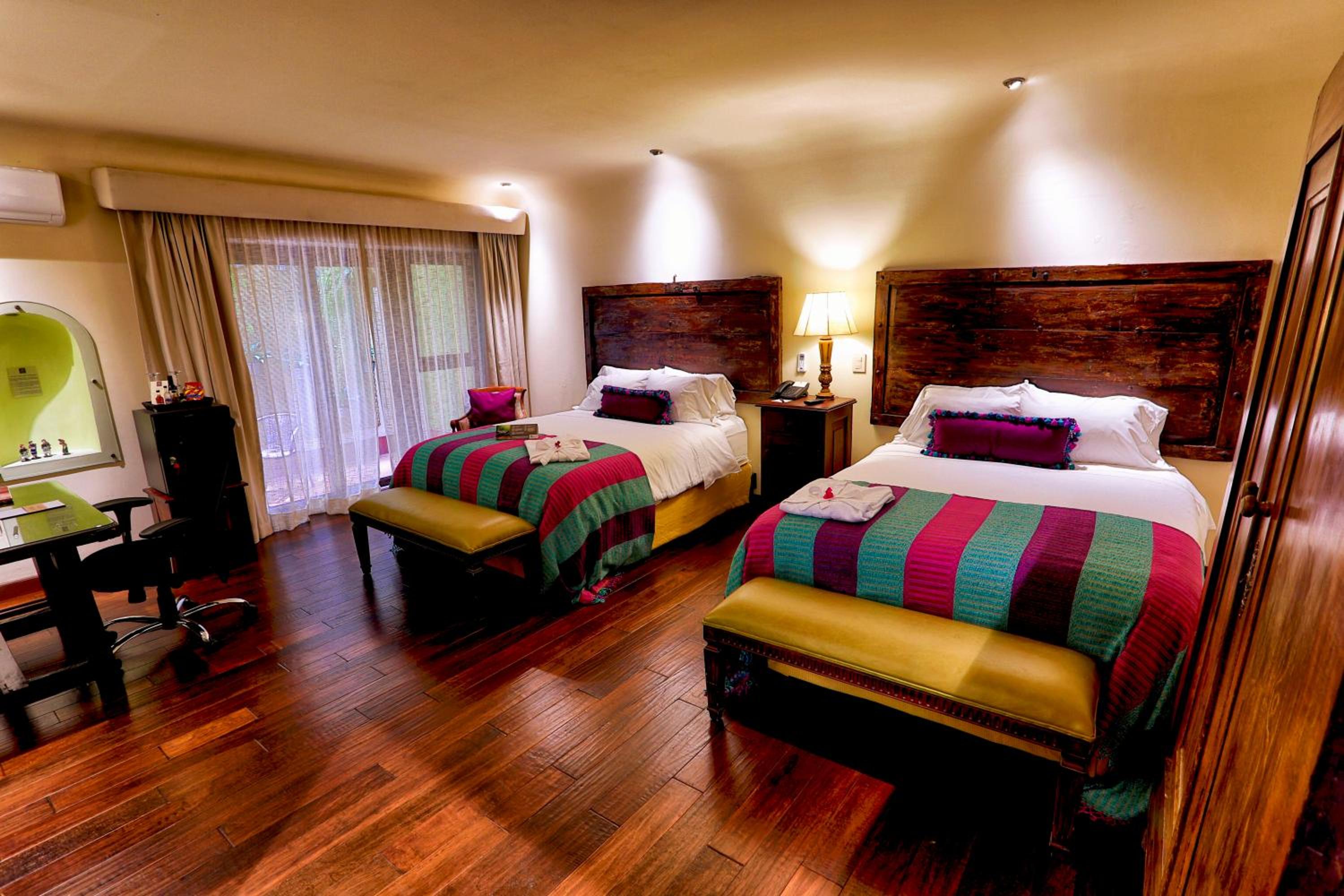 Superior King Room photo 2