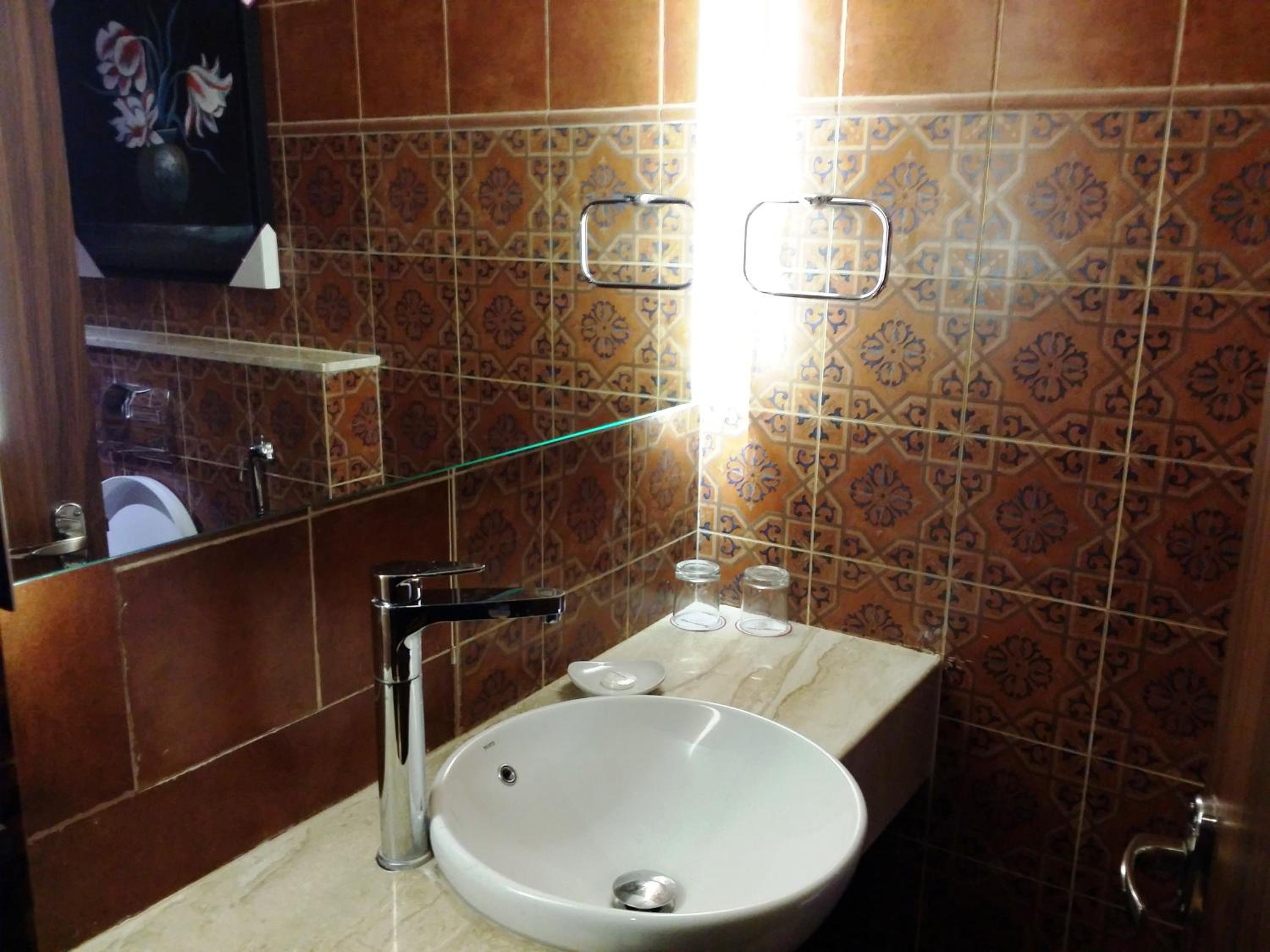 Standard Double Room - Photo 4