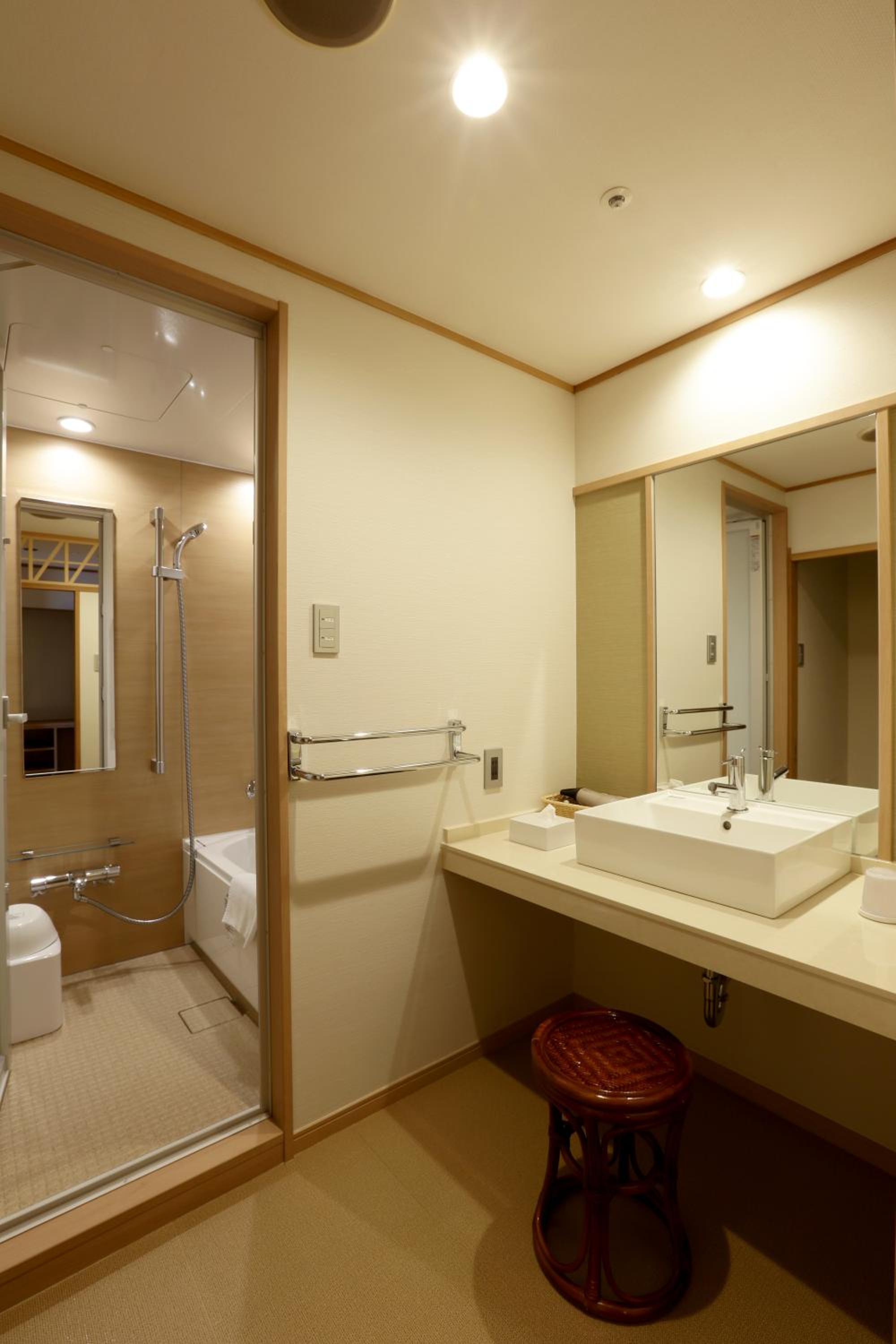 Family Room with Tatami Area and City View - Non-Smoking photo 2