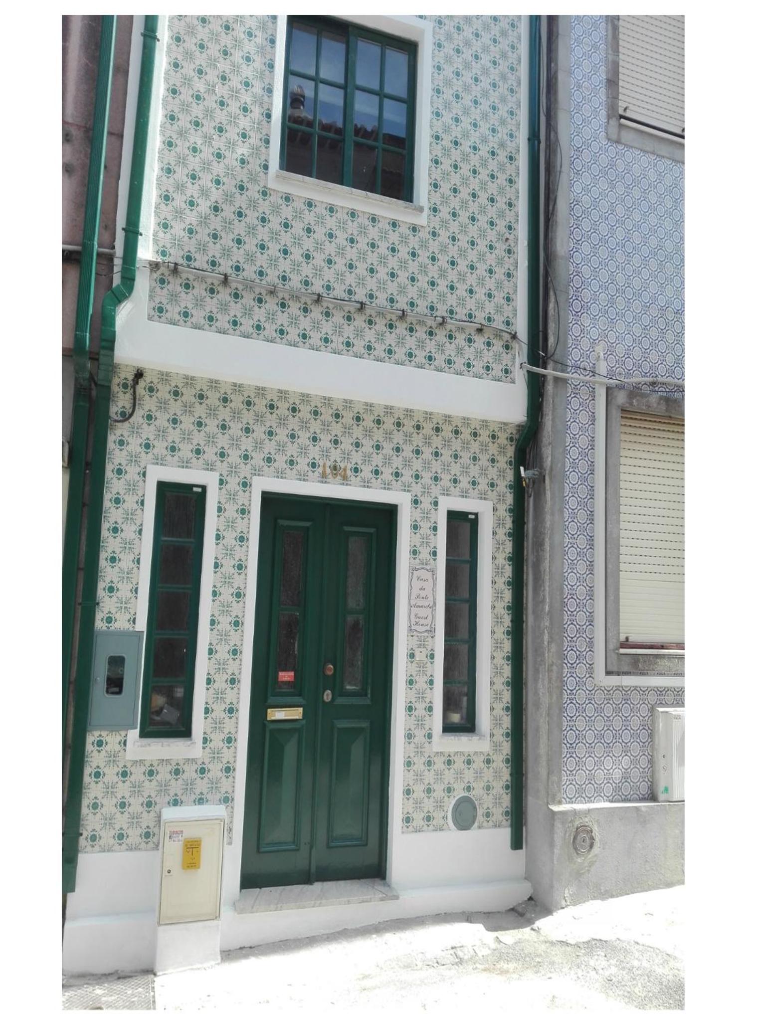 Four-Bedroom House - Photo 3