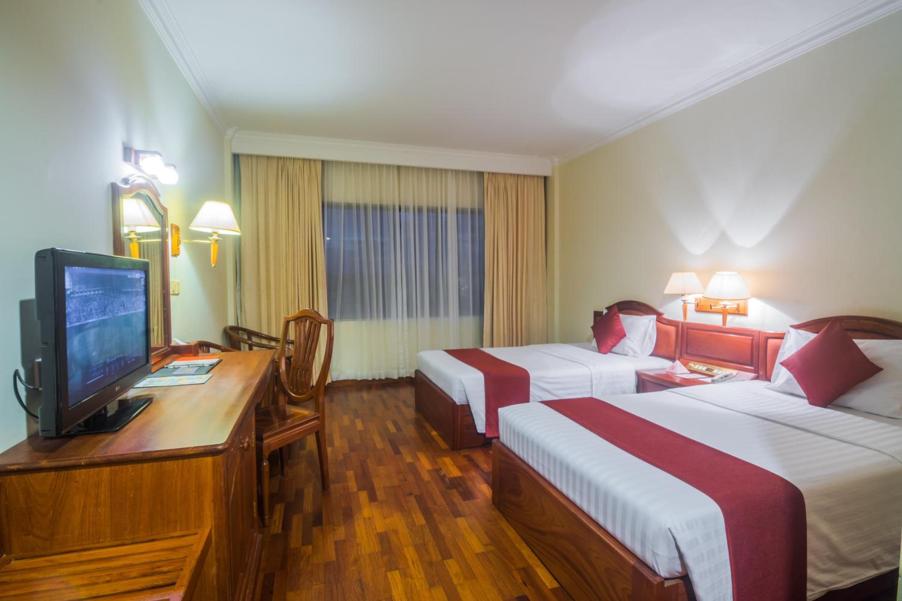 Deluxe Double Room - Photo 14