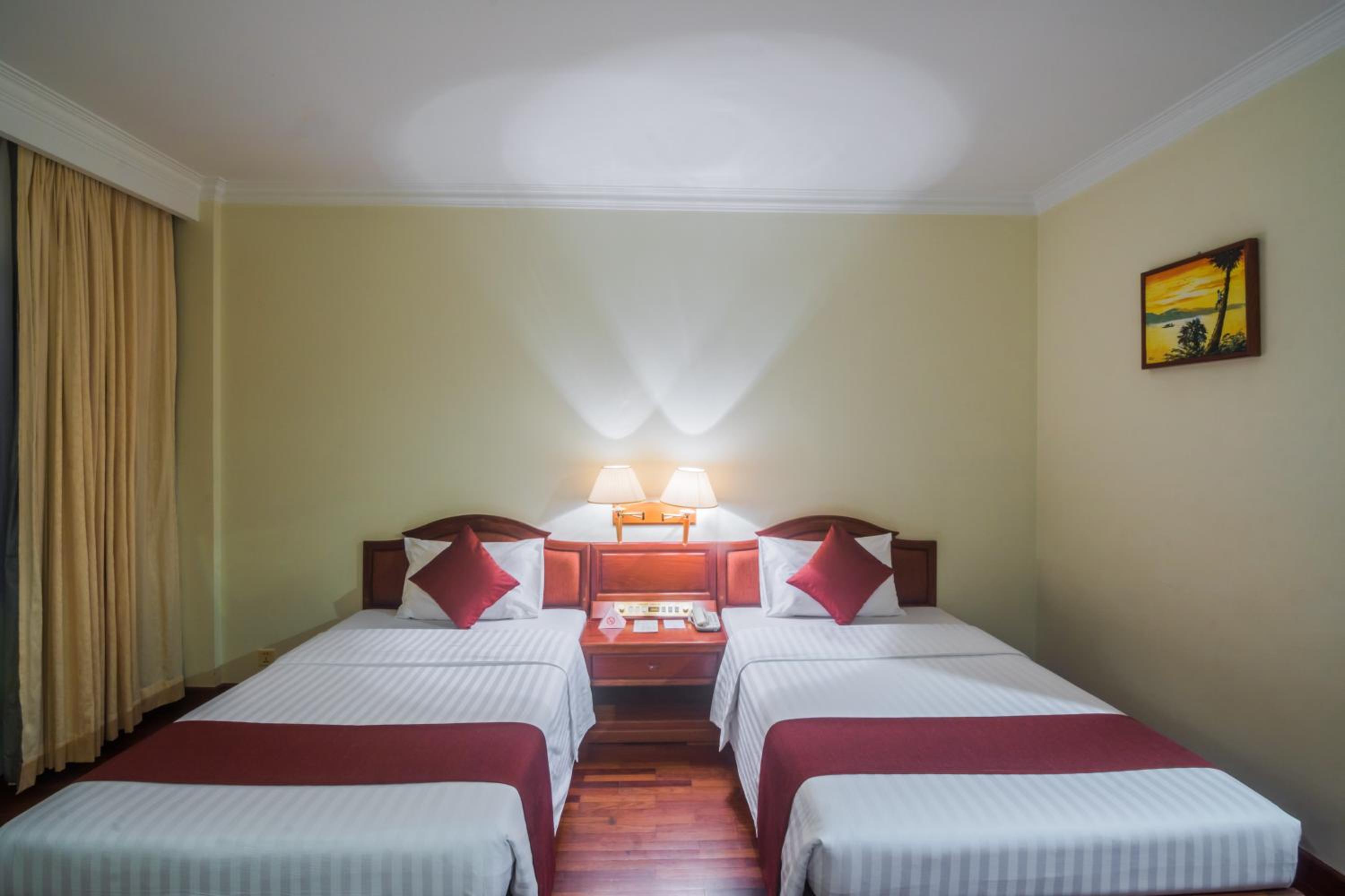 Deluxe Double Room - Photo 13