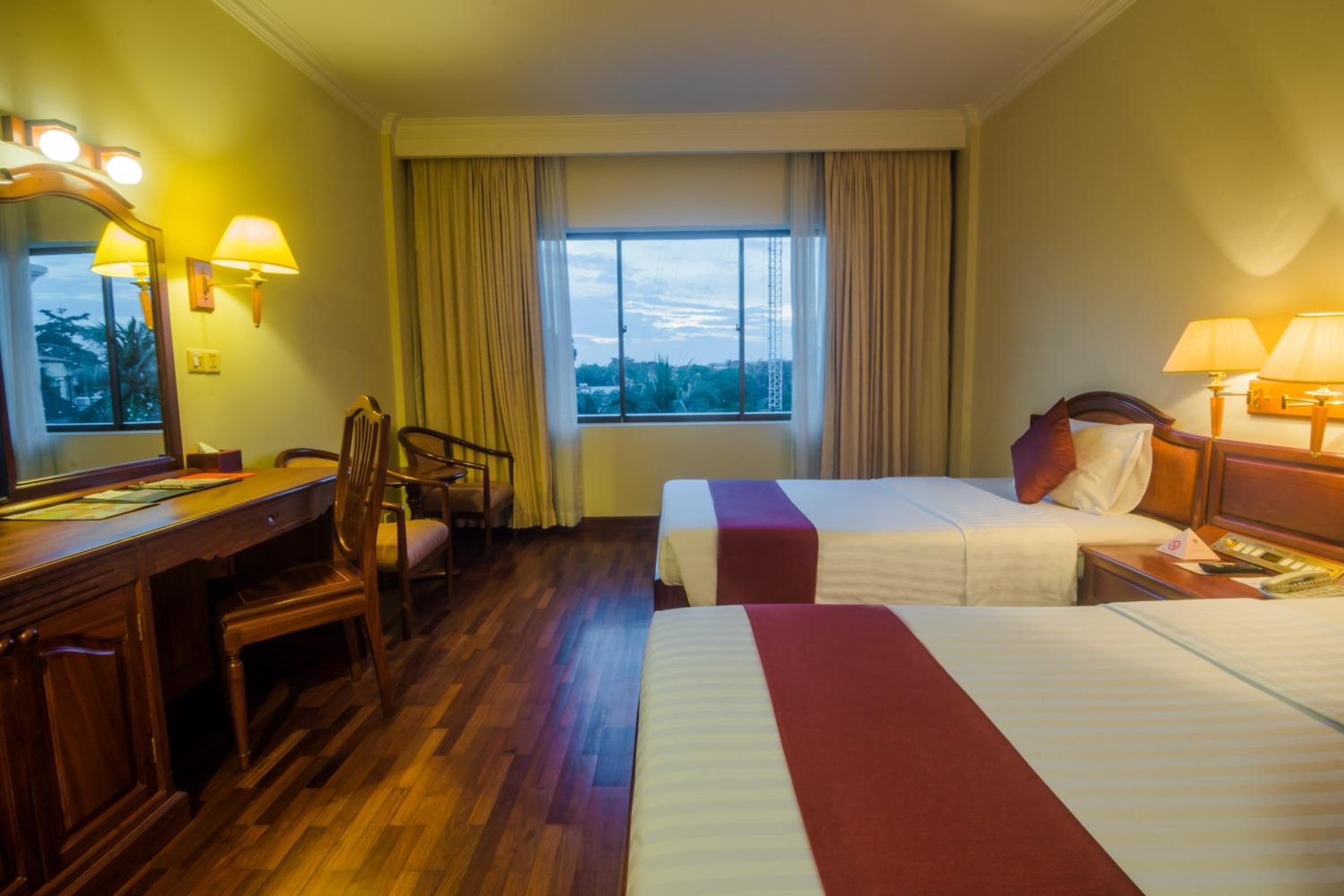 Deluxe Double Room - Photo 12