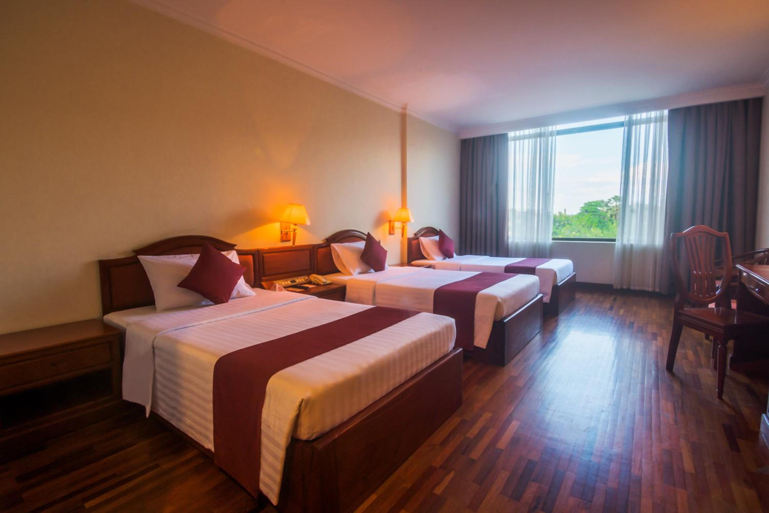 Deluxe Double Room - Photo 21