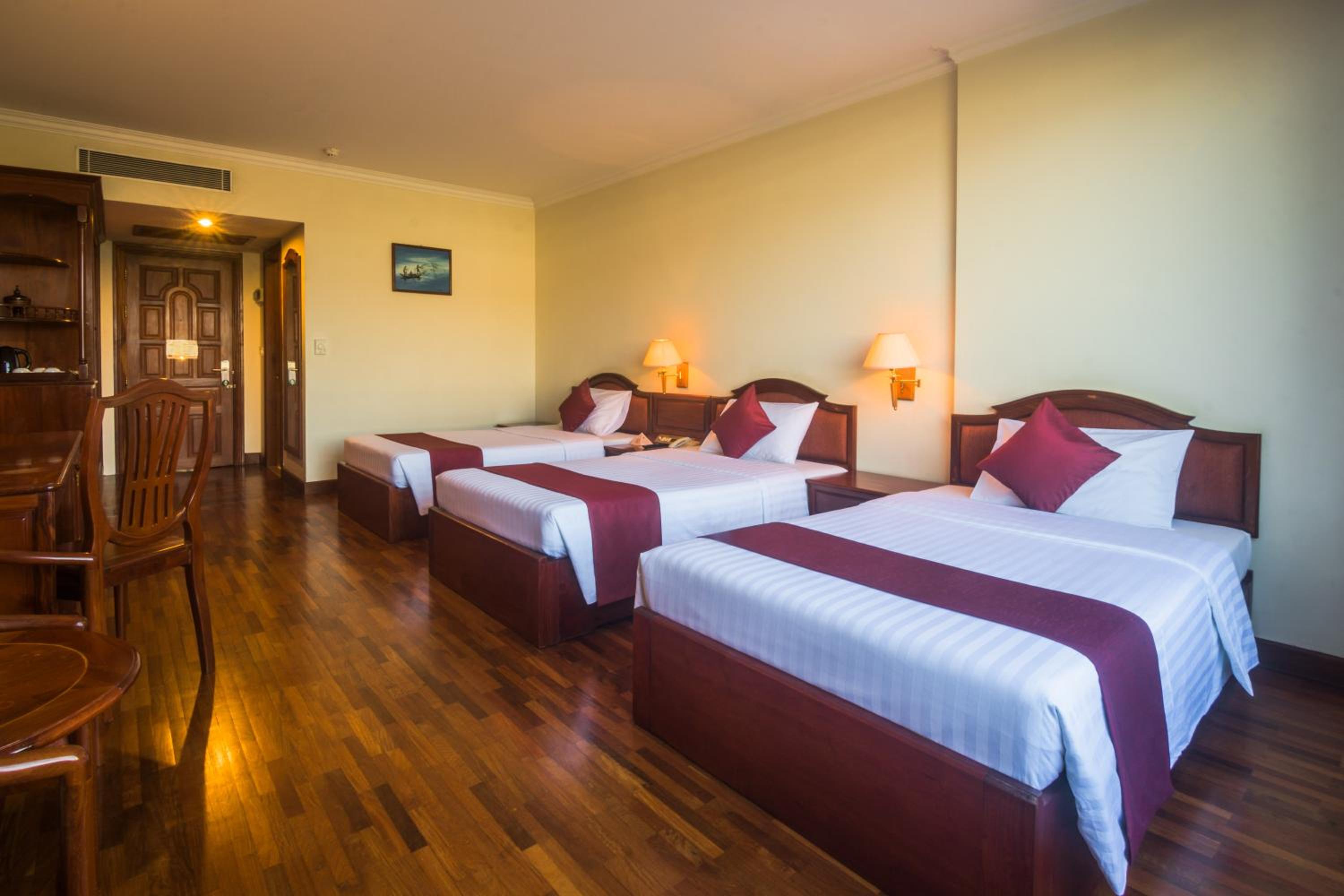 Deluxe Double Room - Photo 15