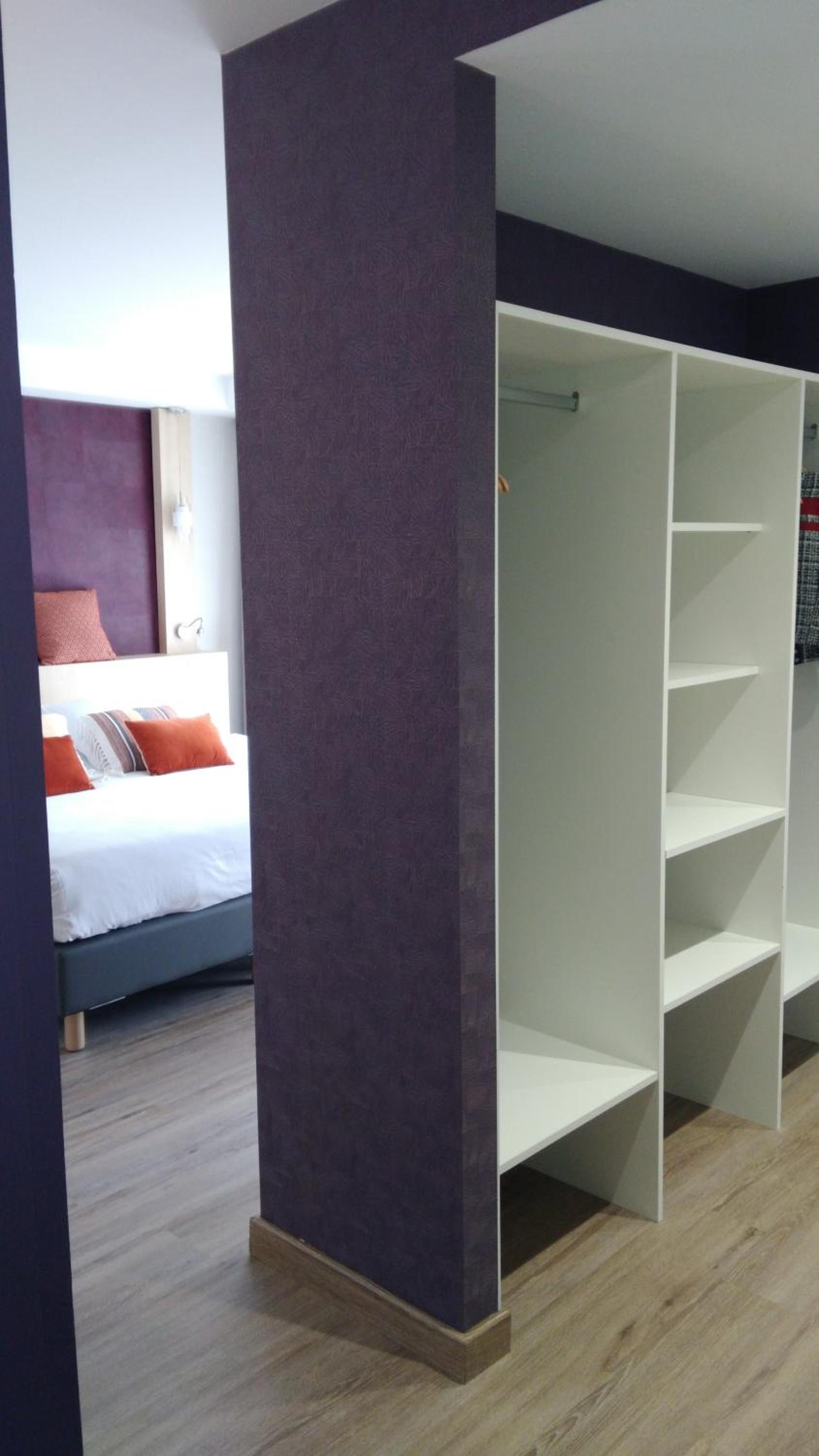 Suite - Photo 9