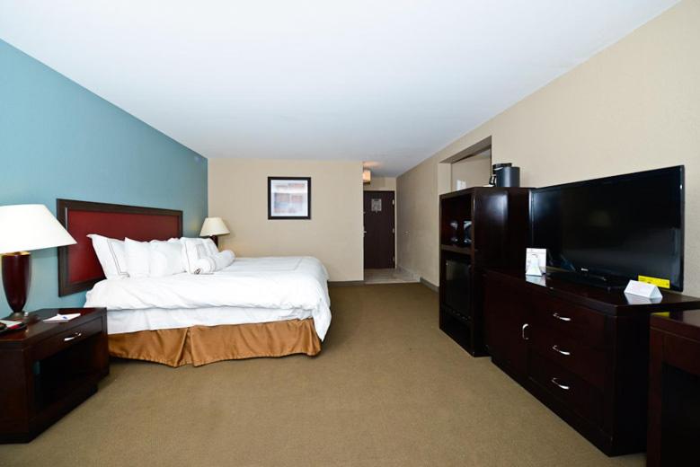 King Room - Non-Smoking photo 1