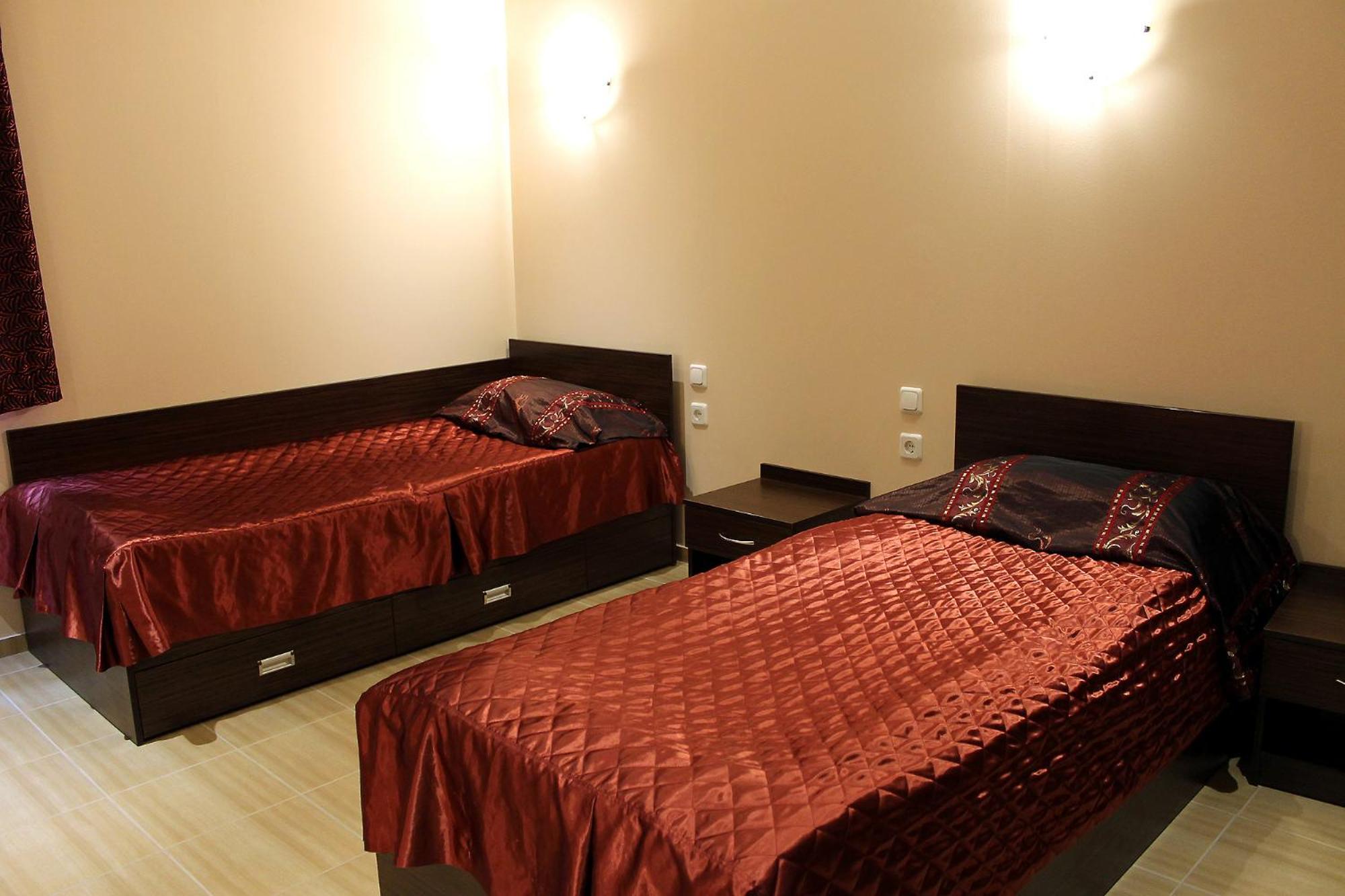 Double or Twin Room - Photo 5