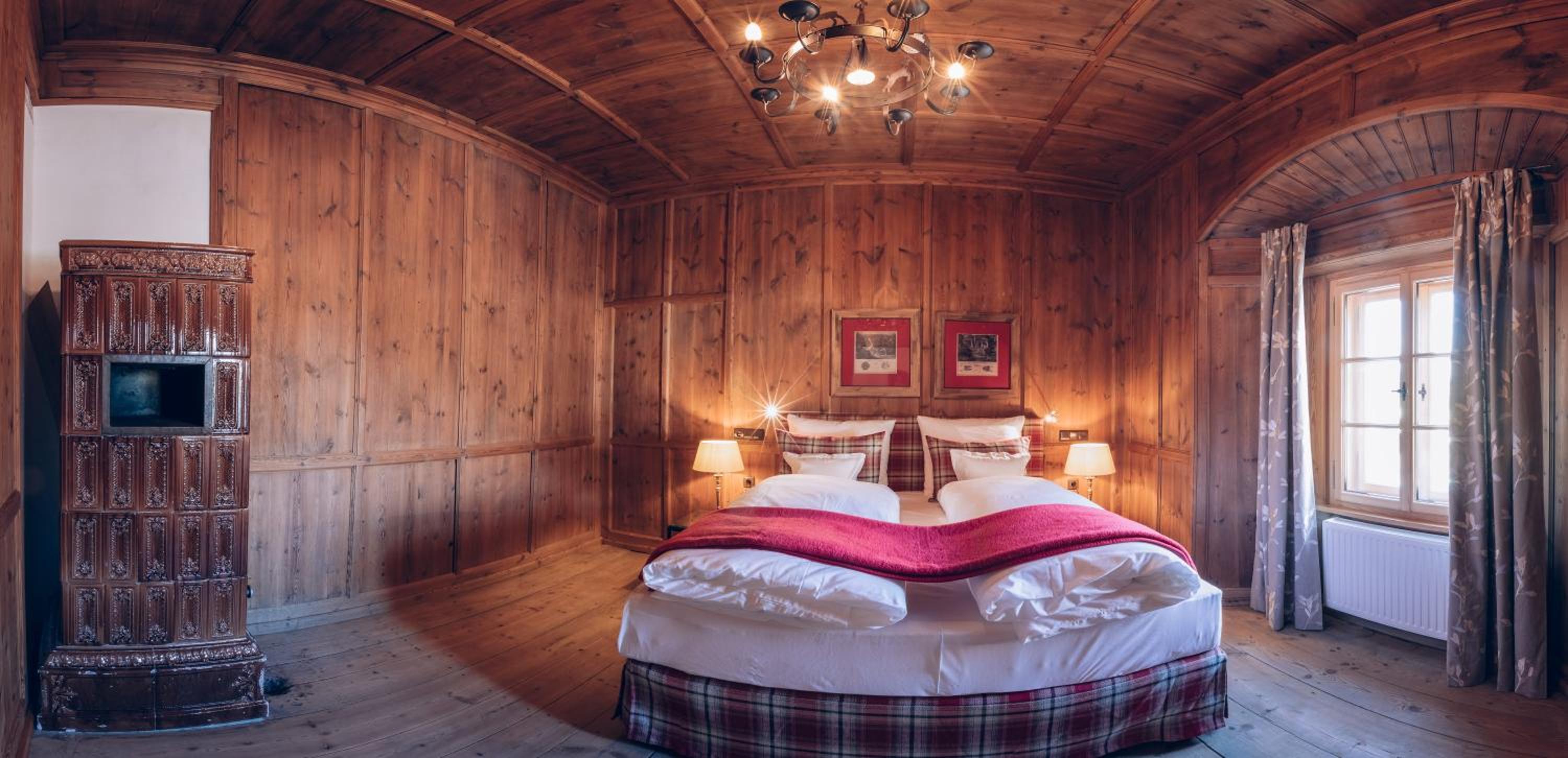 Deluxe Double Room with Bath - Photo 2