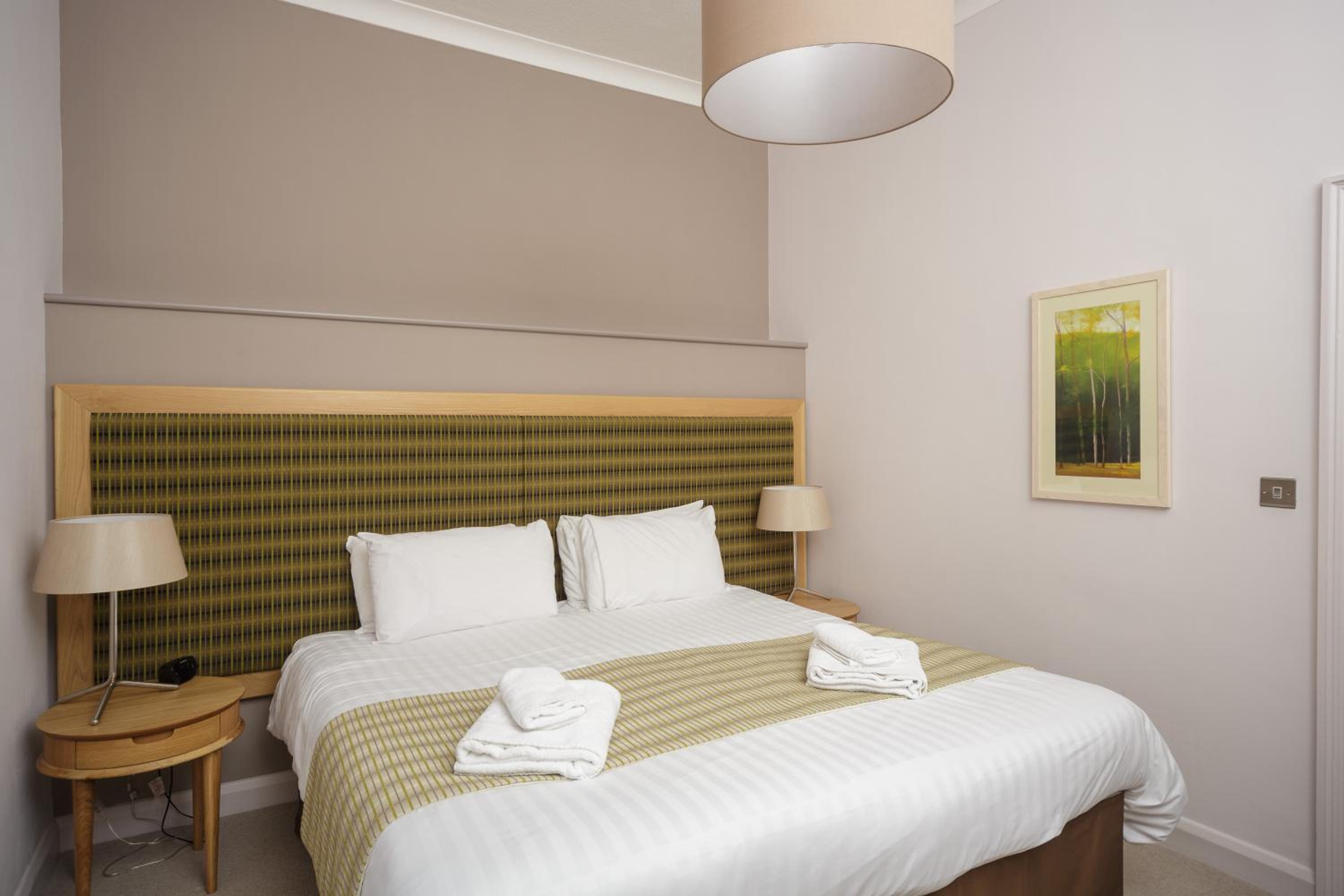 1 Bed & Study Bedroom Apartment with Sea-View photo 1