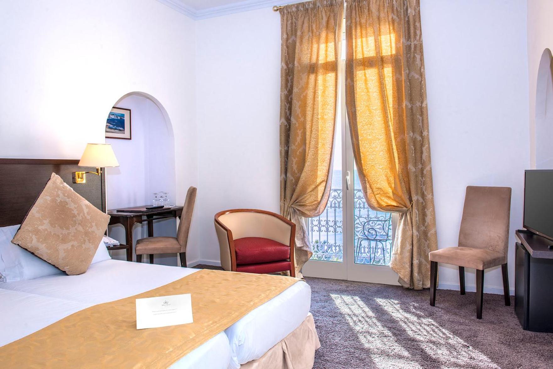 Superior Room with Sea View - Photo 1