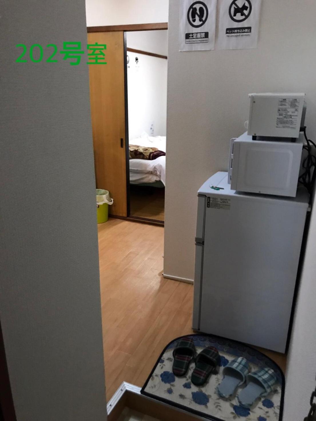 One-Bedroom Apartment - Photo 1