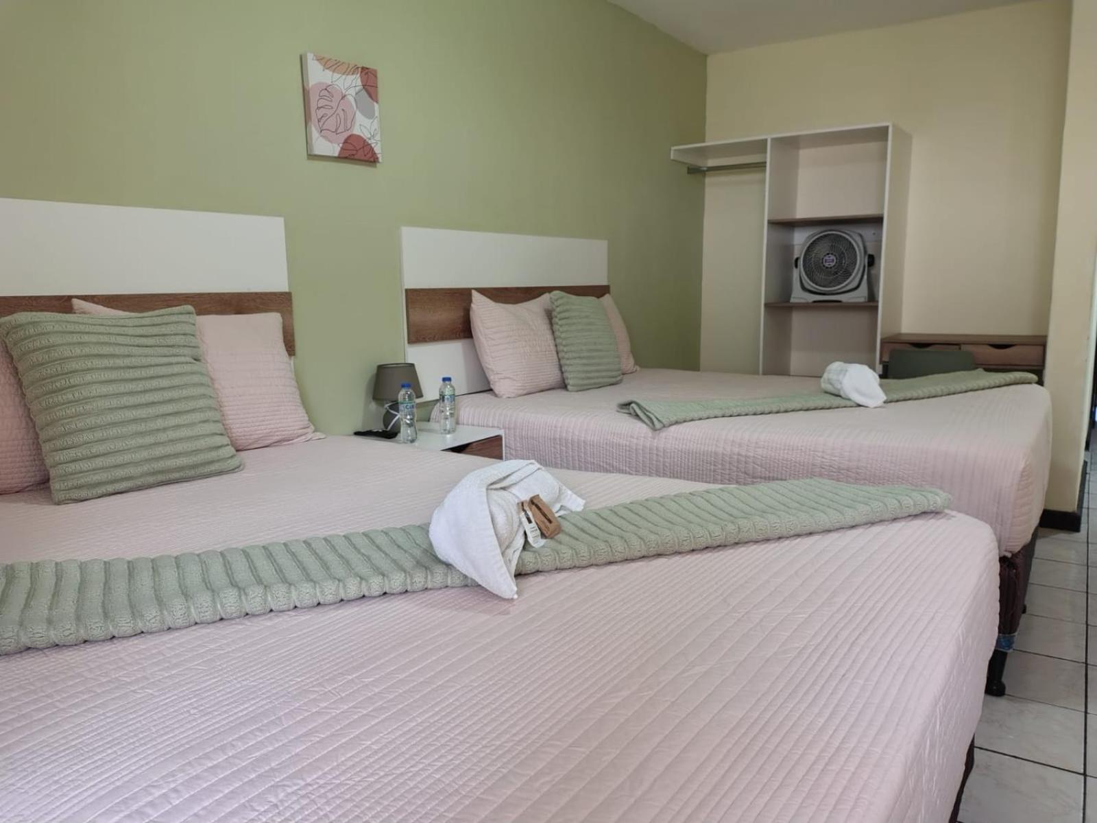 Standard Queen Room with Two Queen Beds photo 1
