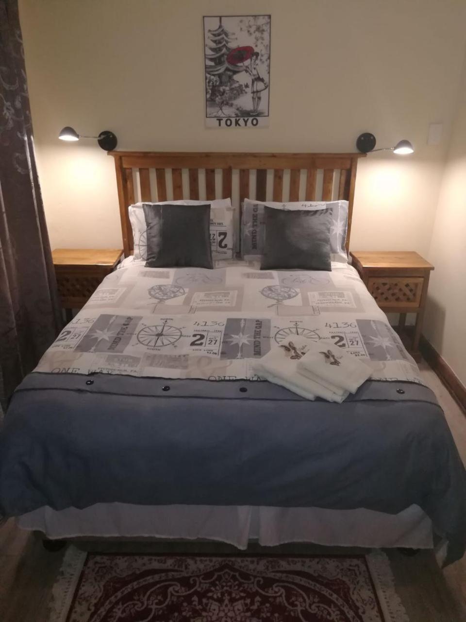 Queen Room photo 1