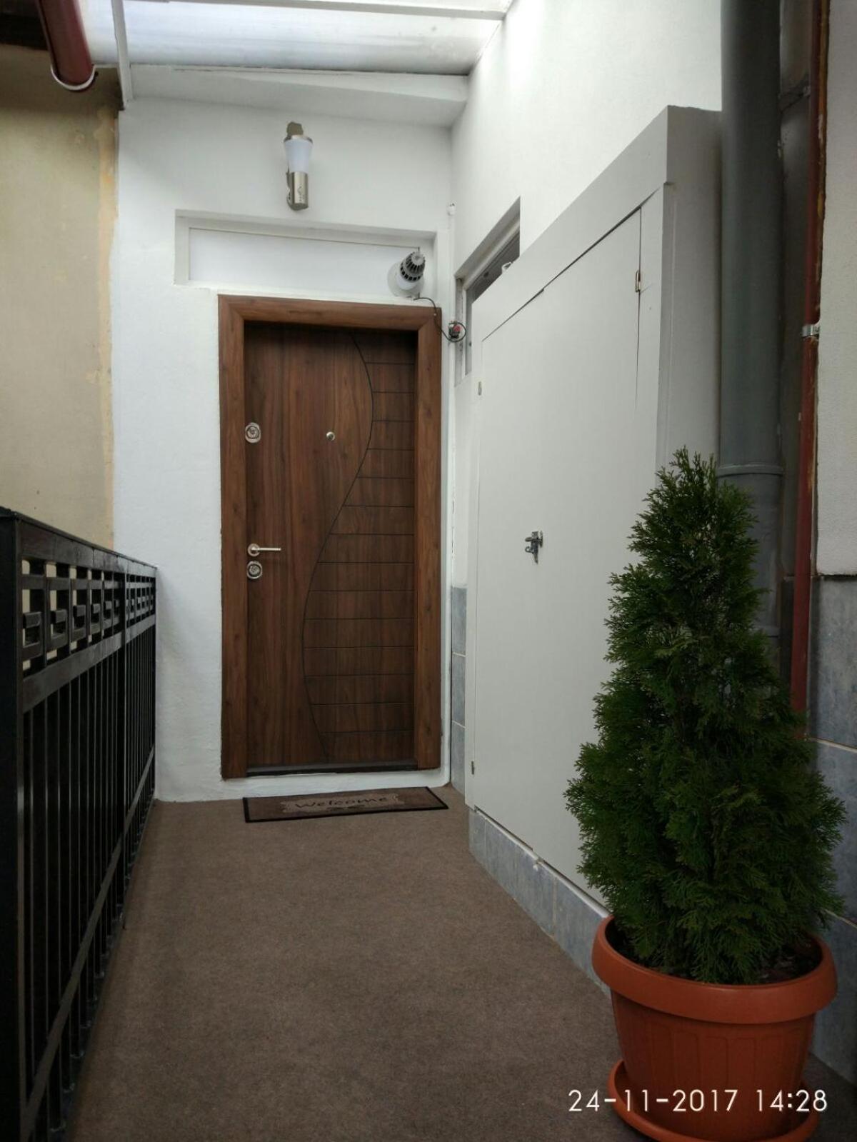 One-Bedroom Apartment - Photo 10