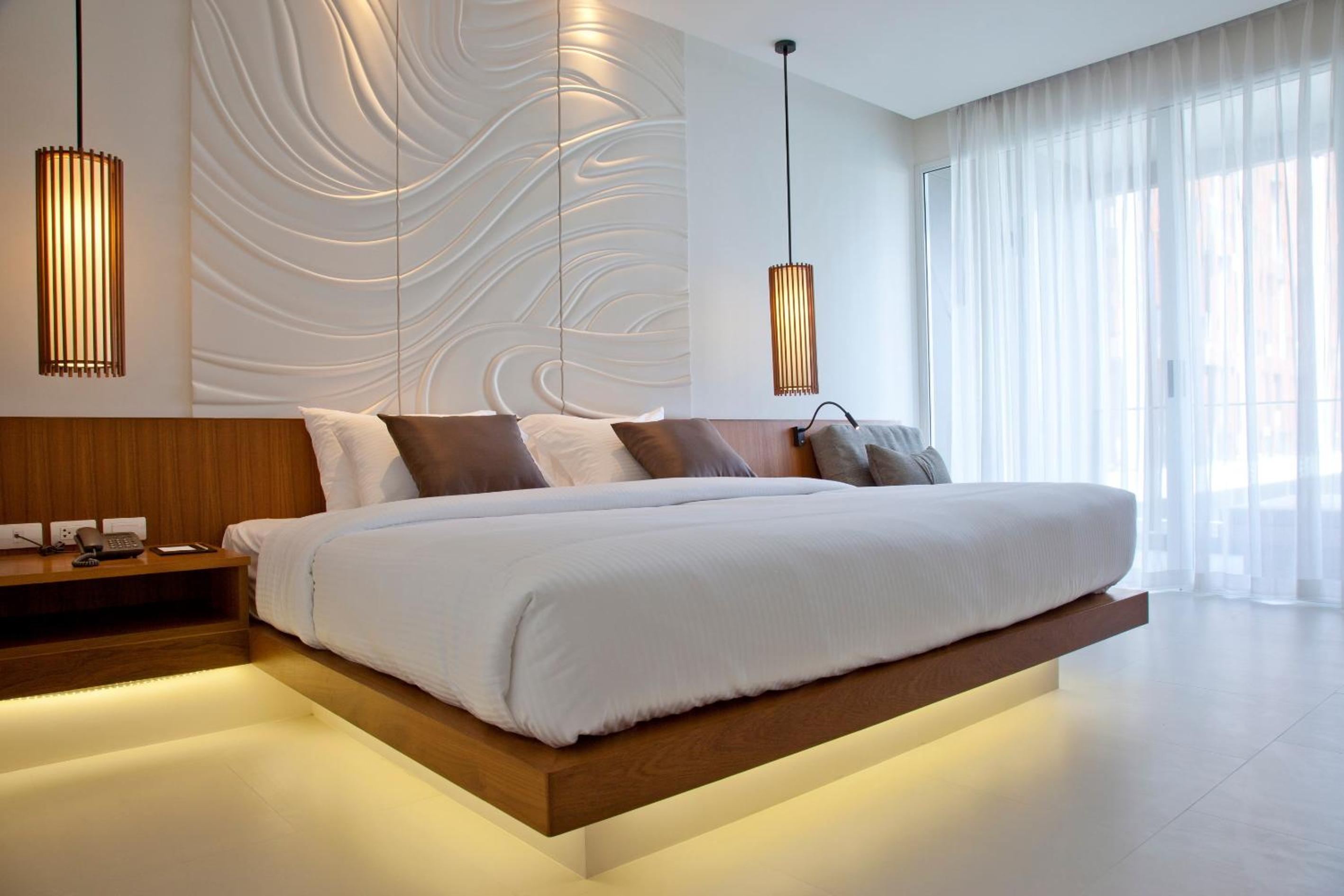 Deluxe Double or Twin Room - Photo 9