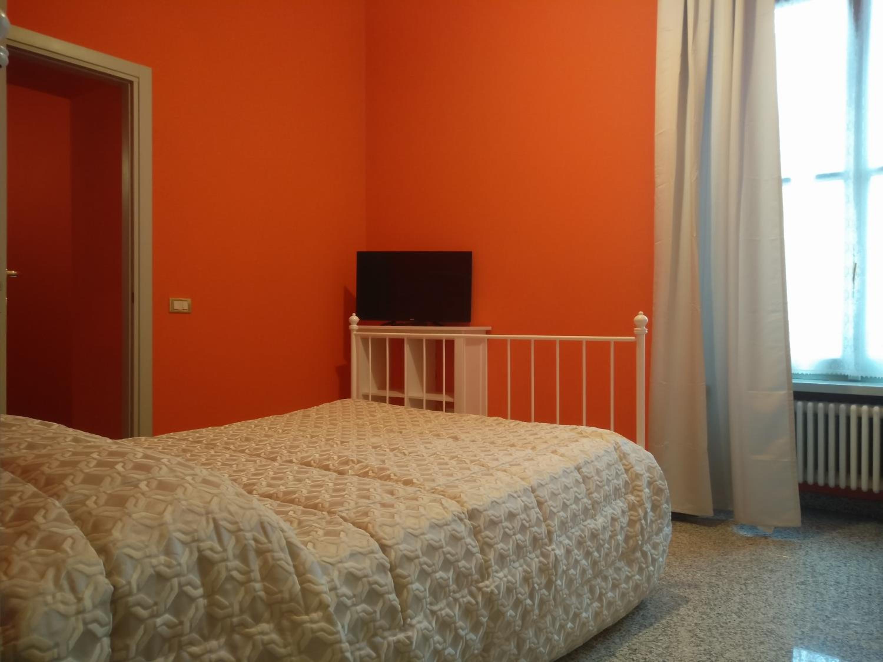 Large Double or Twin Room - Photo 6
