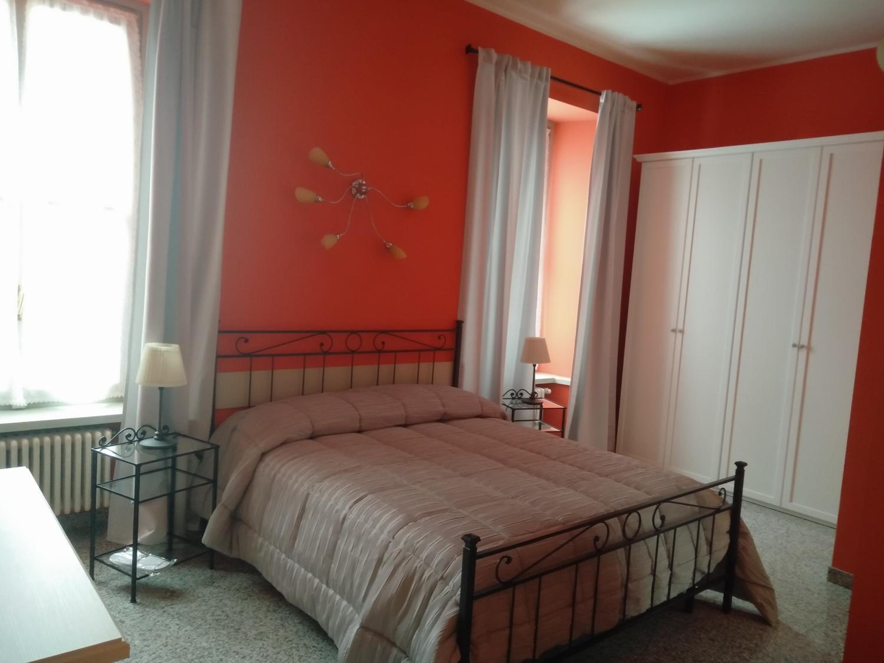 Large Double or Twin Room - Photo 4