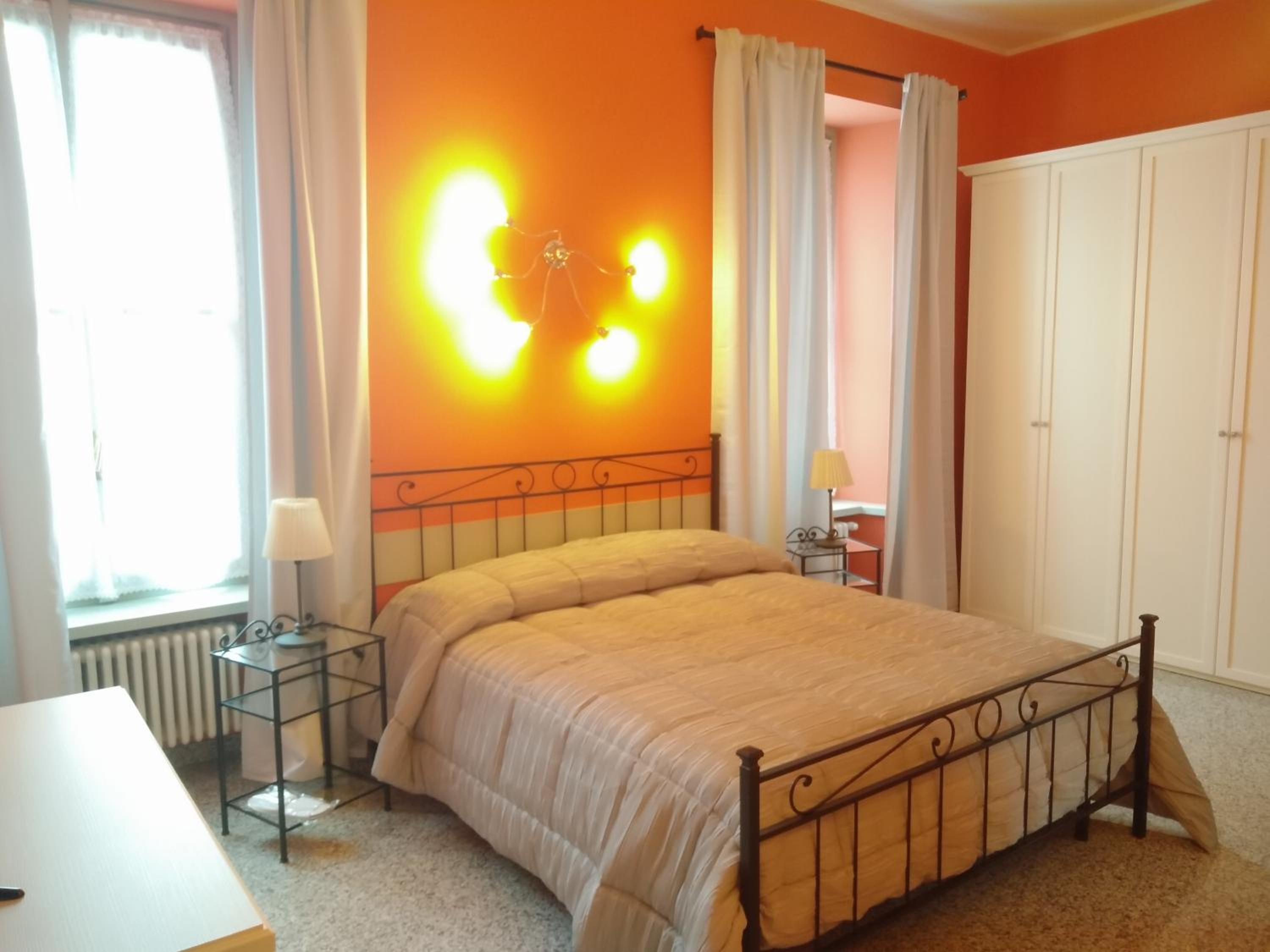 Large Double or Twin Room - Photo 3