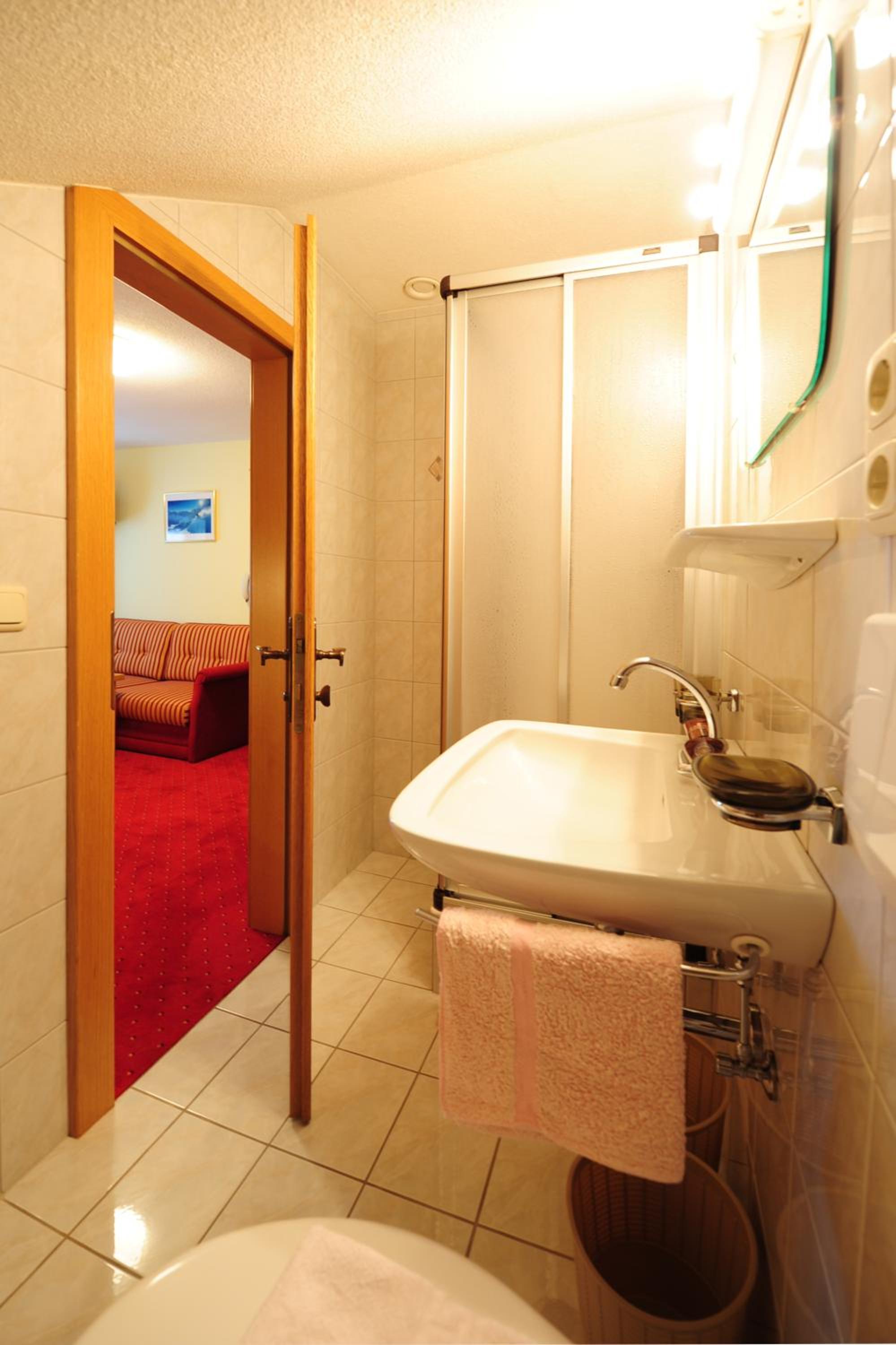 Standard Double or Twin Room photo 2
