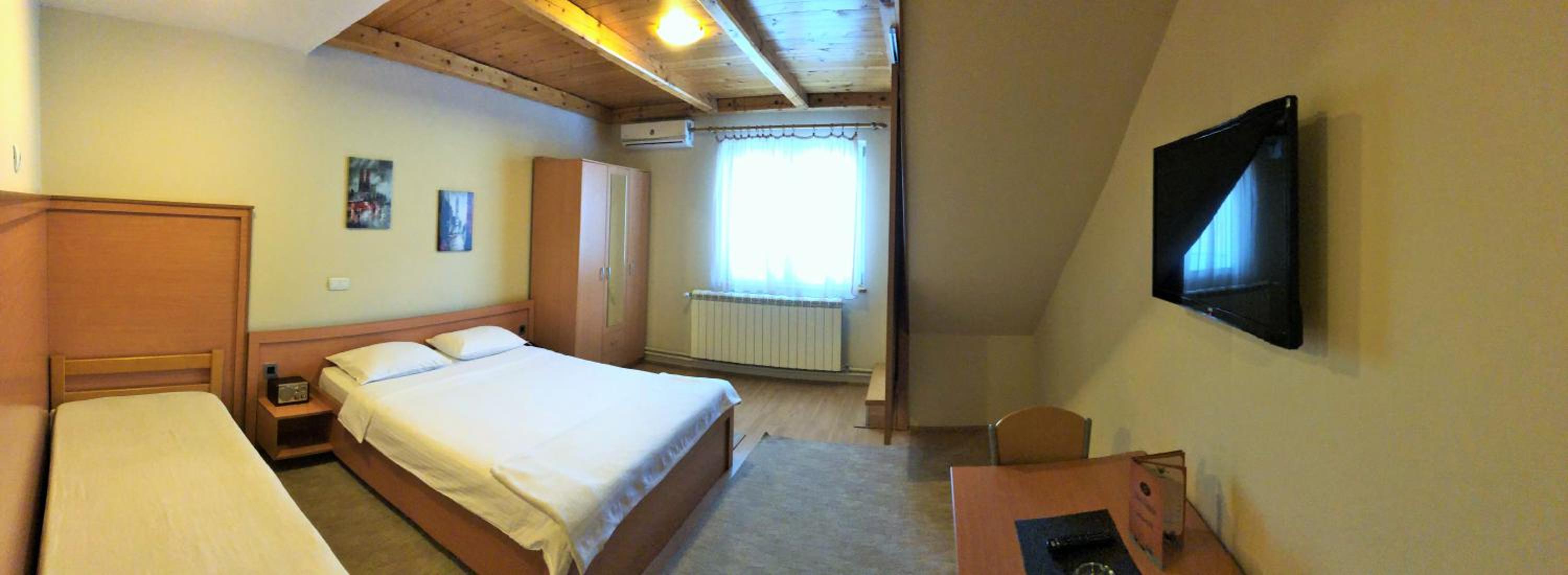 Three-Bedroom Apartment - Photo 6