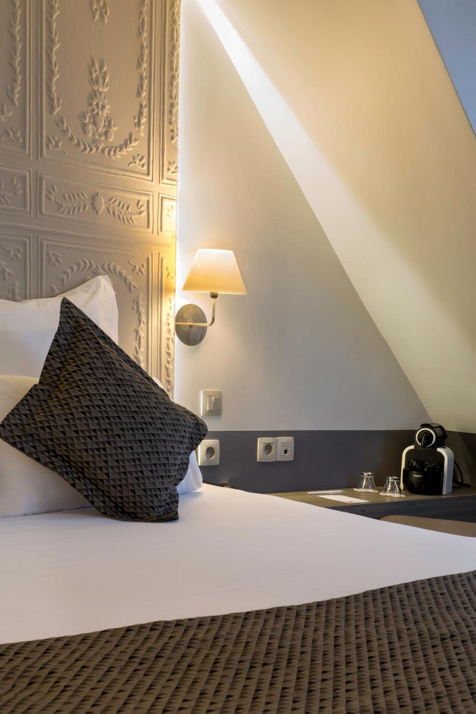 Deluxe Double Room photo 3