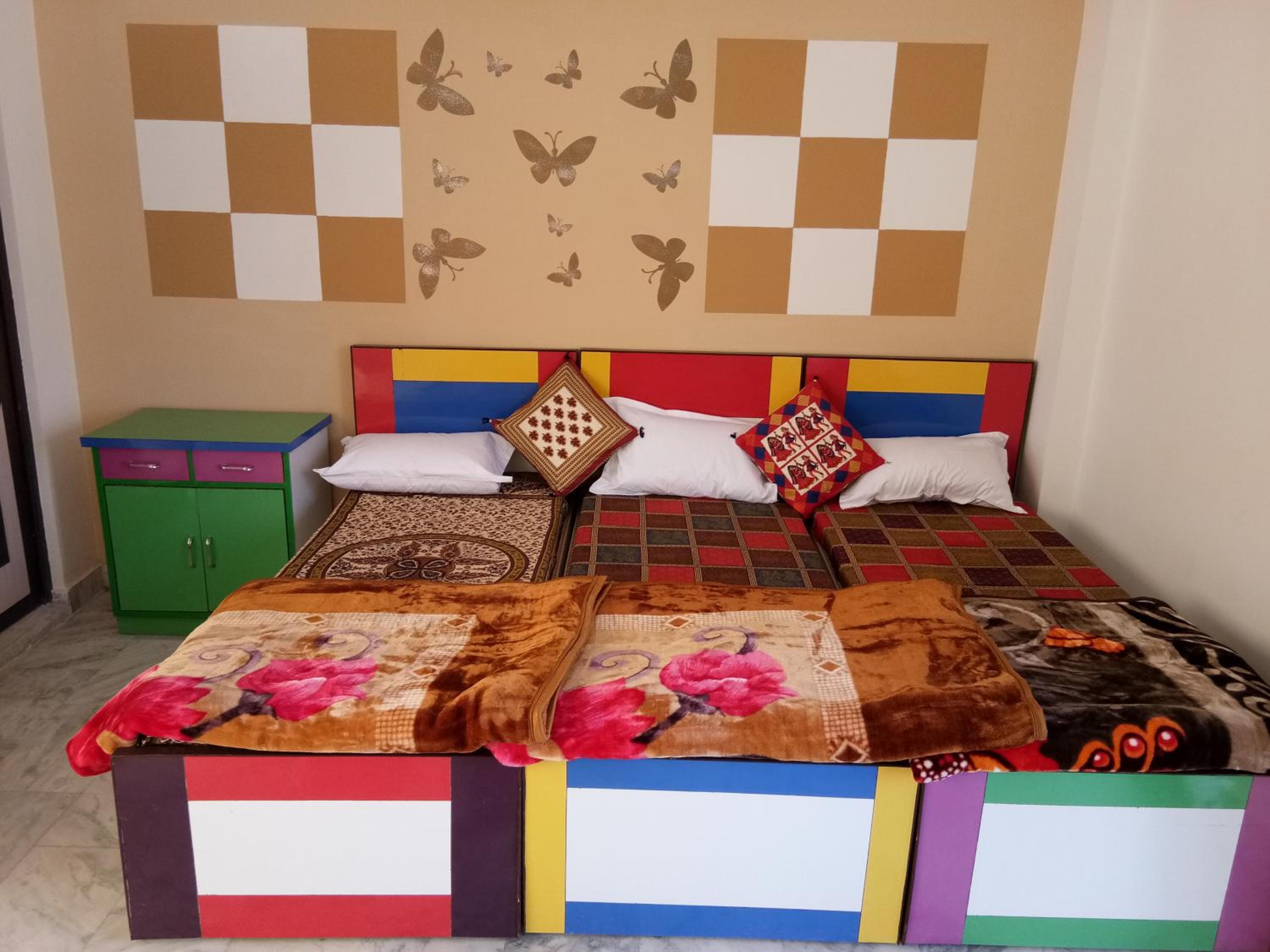 Deluxe Double Room (2 Adults + 1 Child)