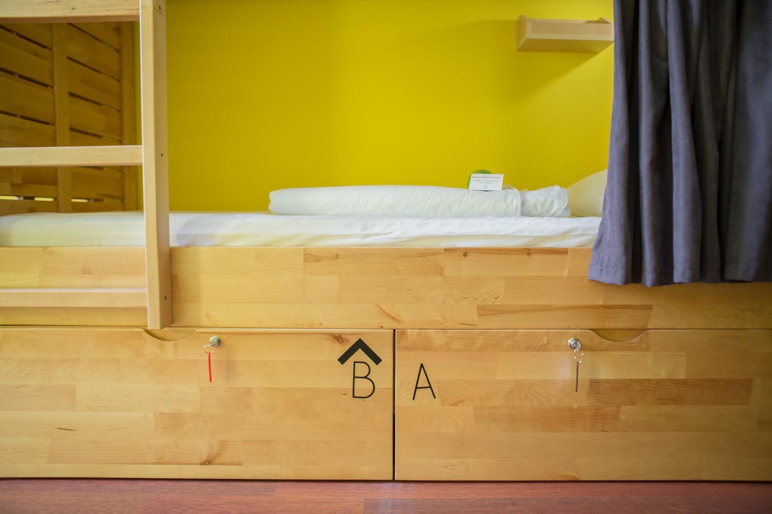 Bed in 10-Bed Mixed Dormitory Room photo 3