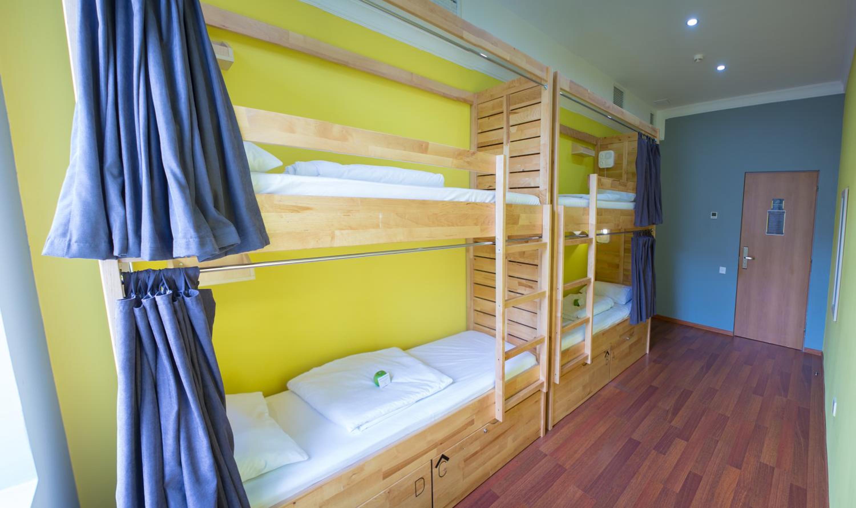Bed in 6-Bed Mixed Dormitory Room photo 1