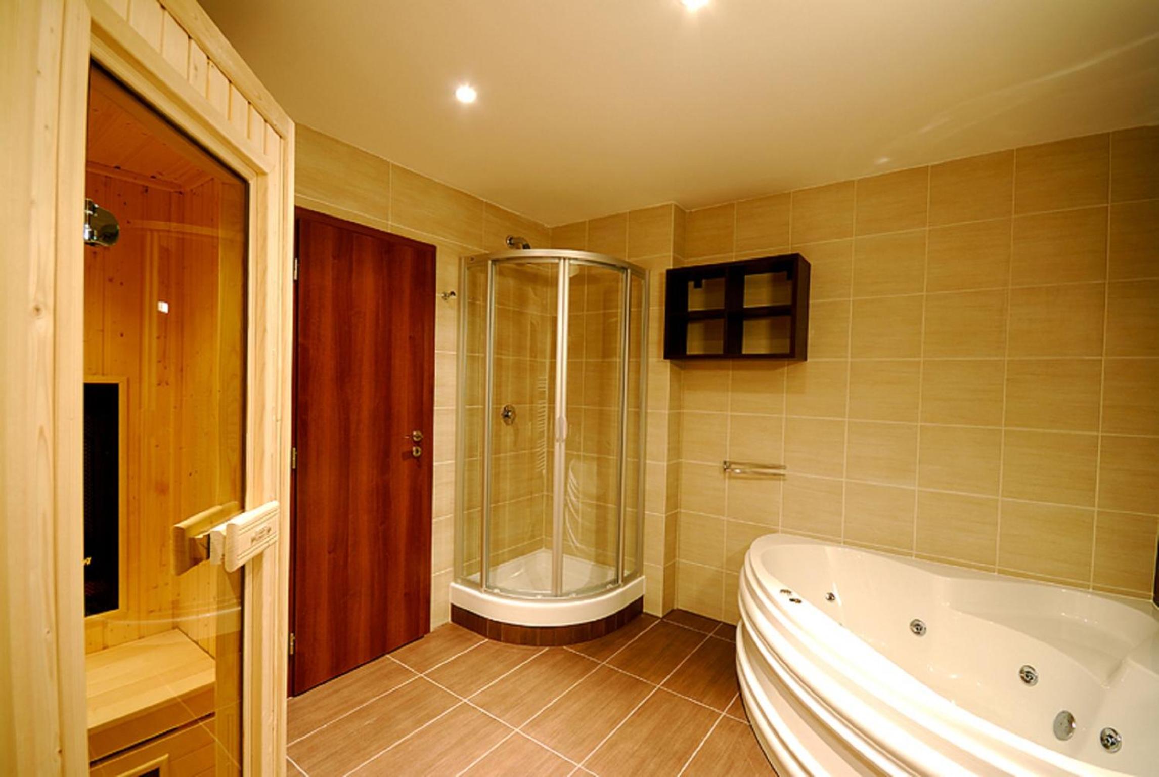 Two-Bedroom Apartment (6 Adults) photo 3