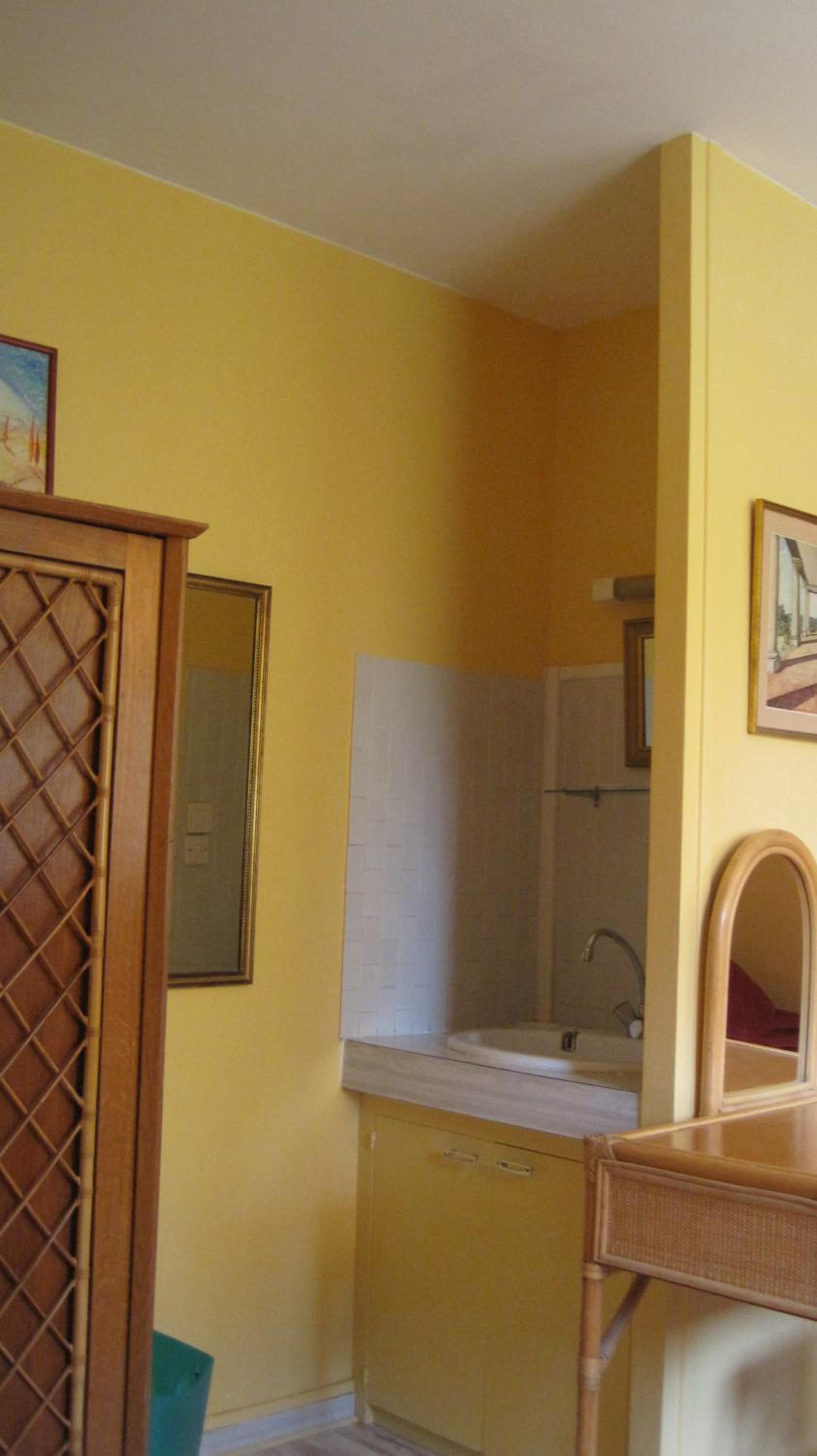 Triple Room with Shared Bathroom photo 1