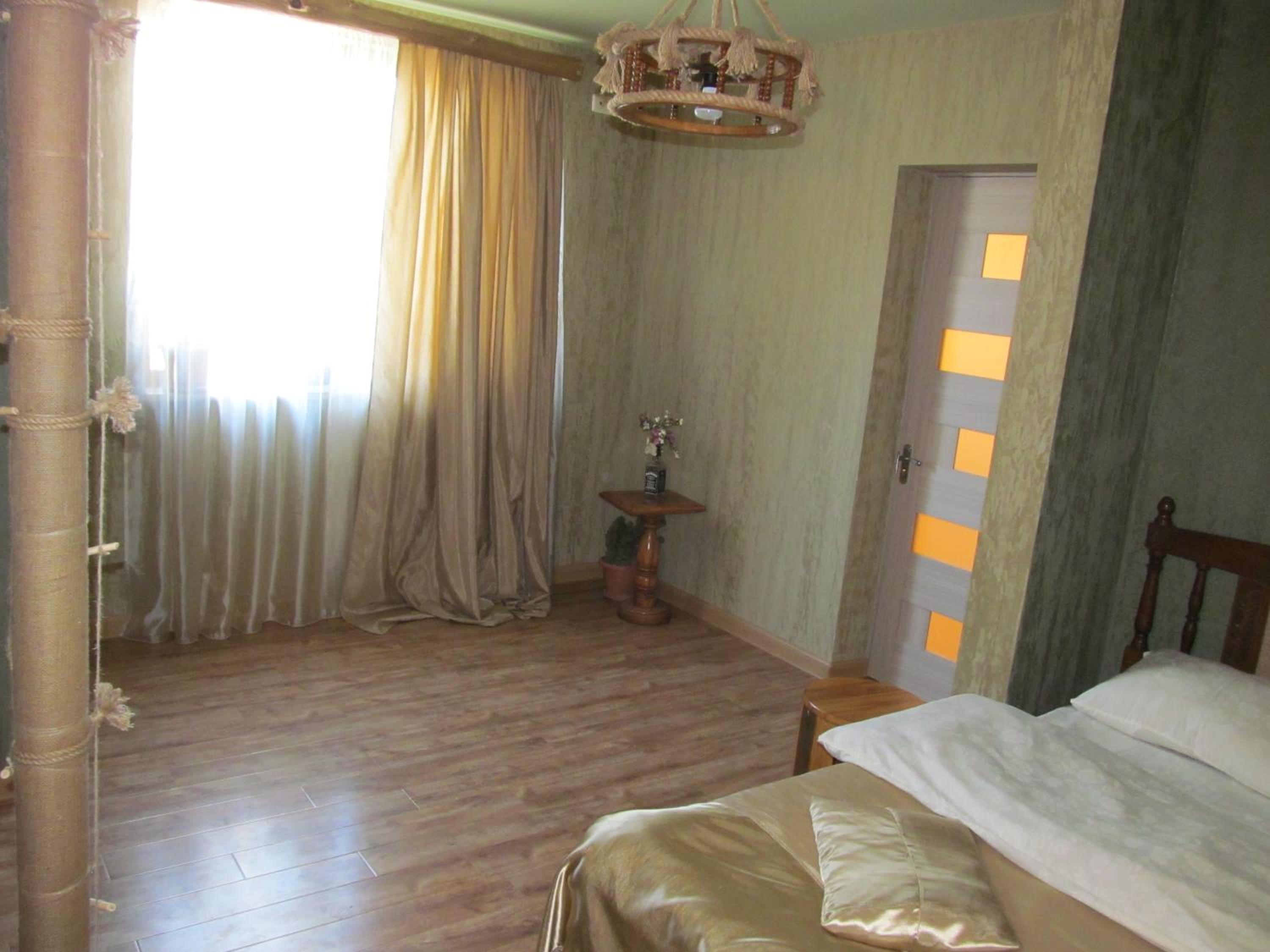 Double Room with Private Bathroom photo 2