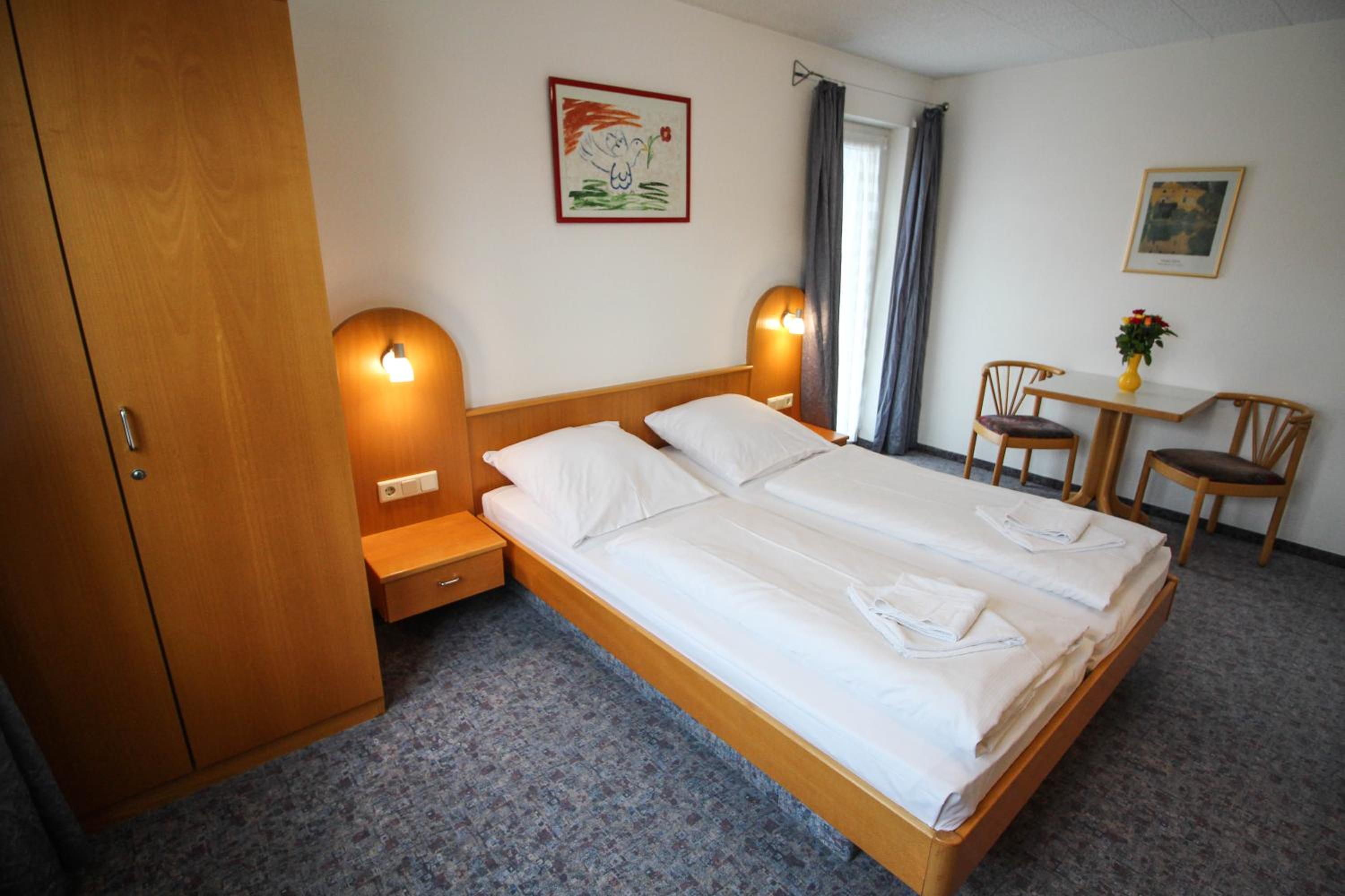 Double Room - Photo 7