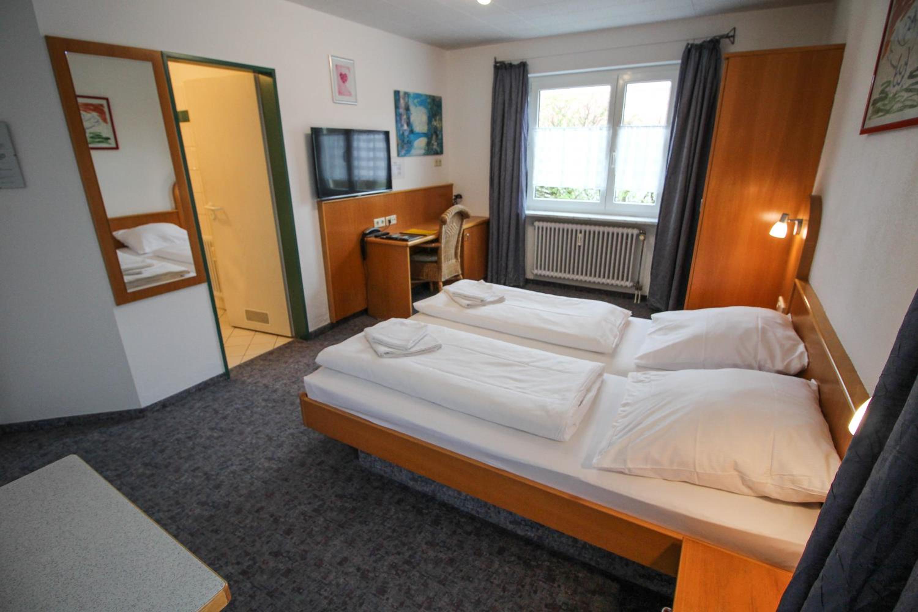Double Room - Photo 2