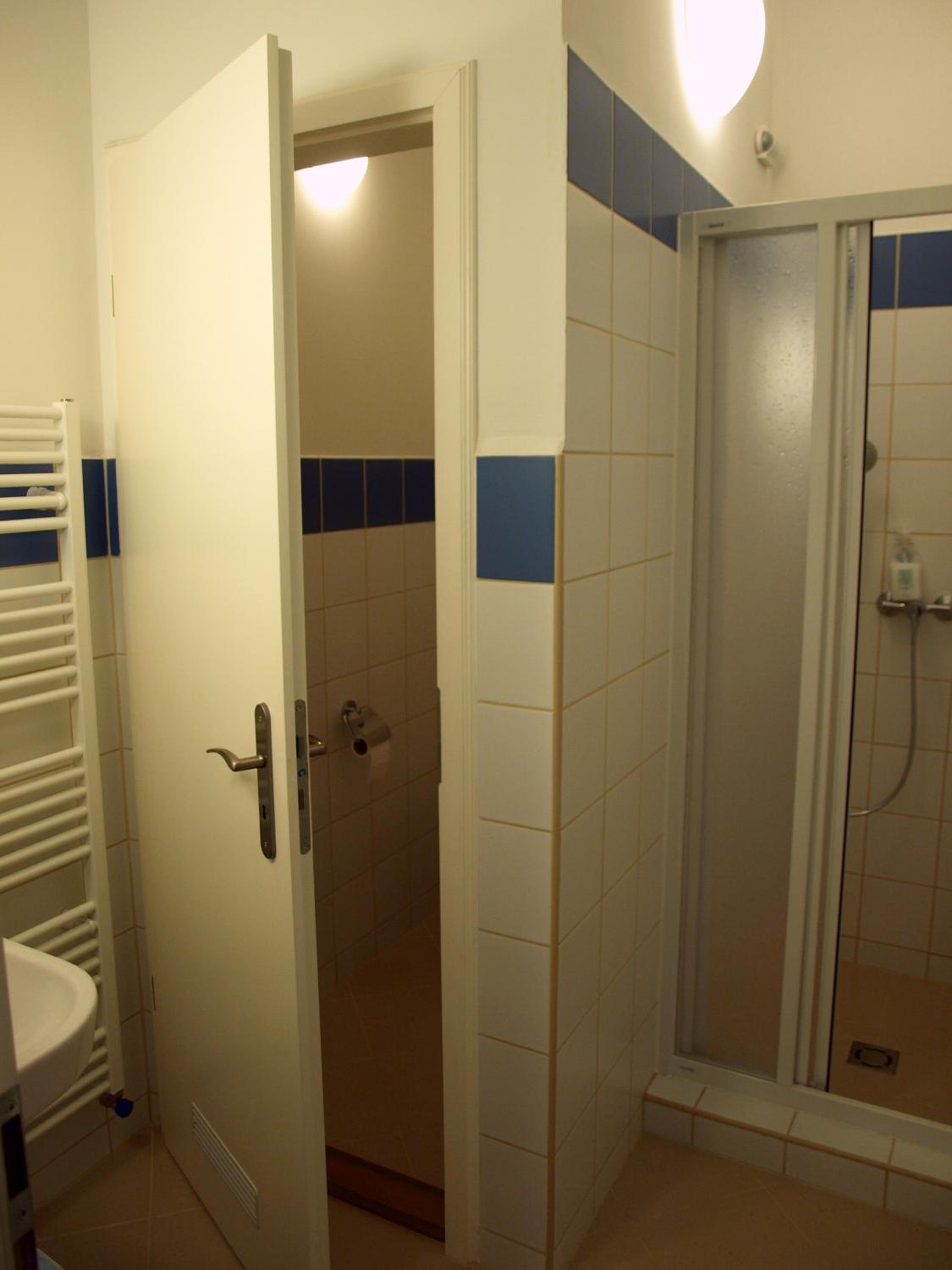 Standard Family Room with Private External Bathroom photo 1