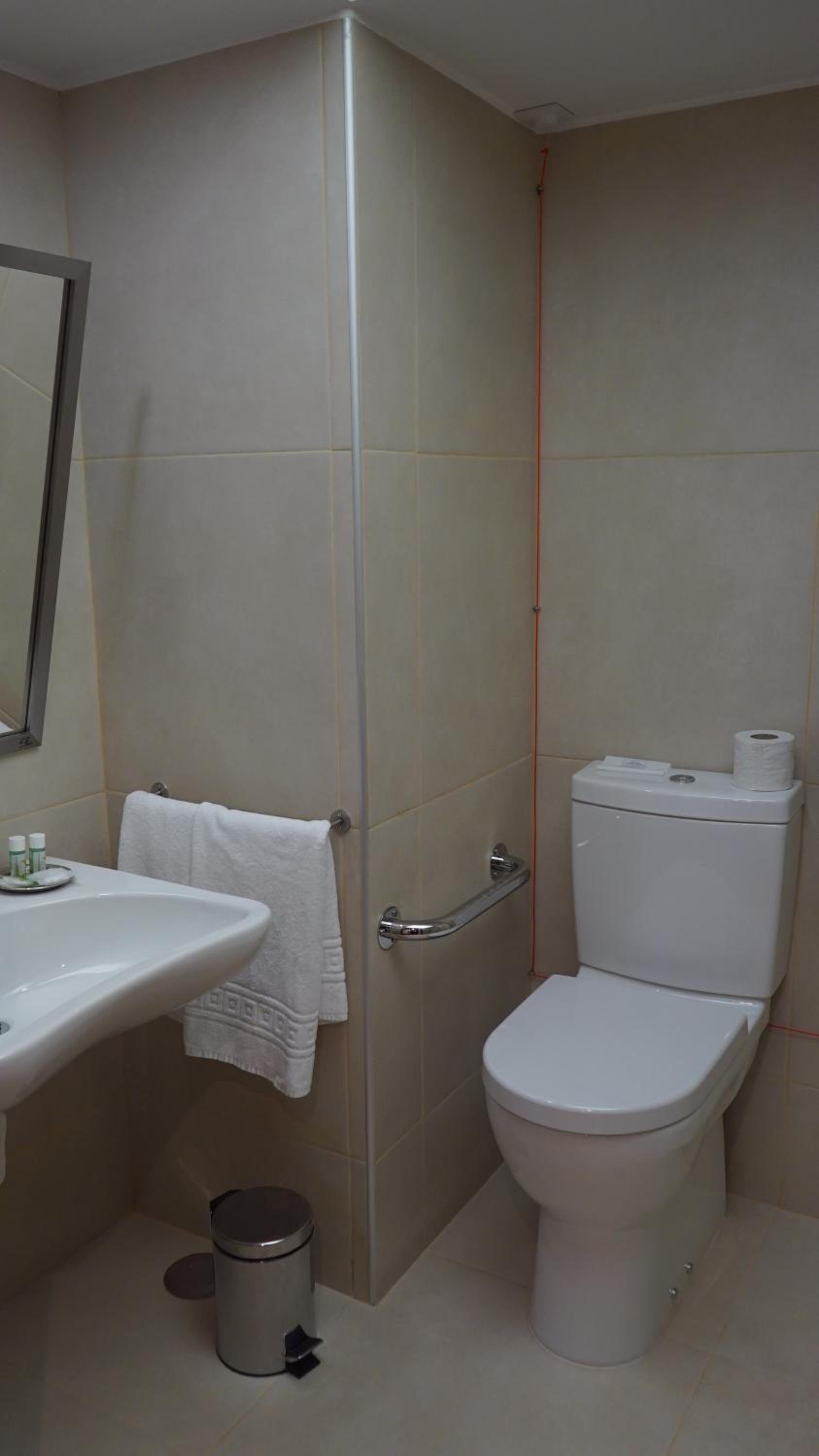 Double Room - Disability Access - Photo 4